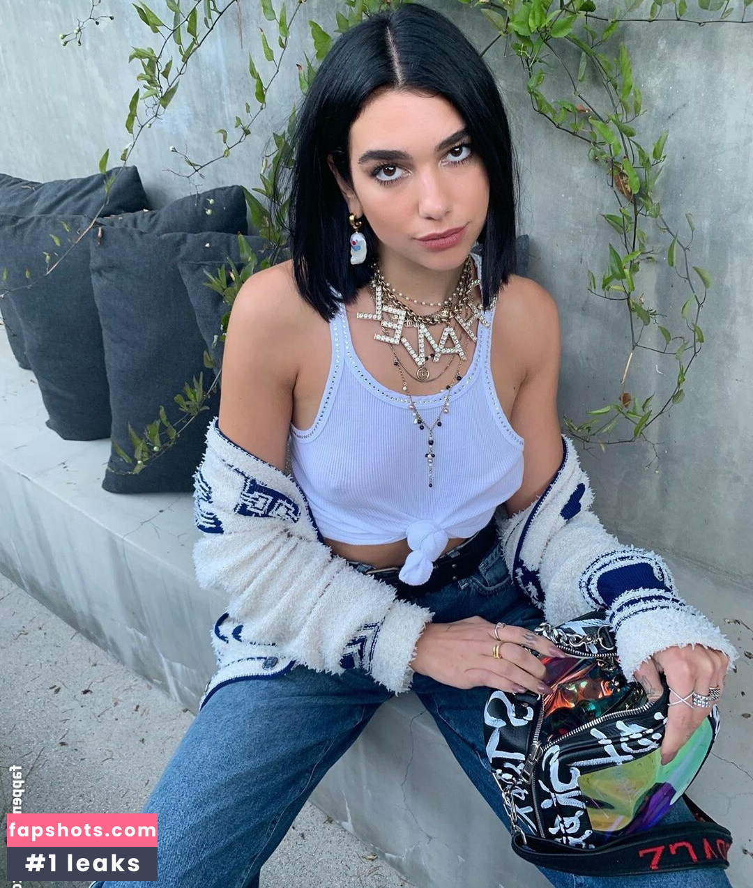 Dua Lipa gallery photo #4063