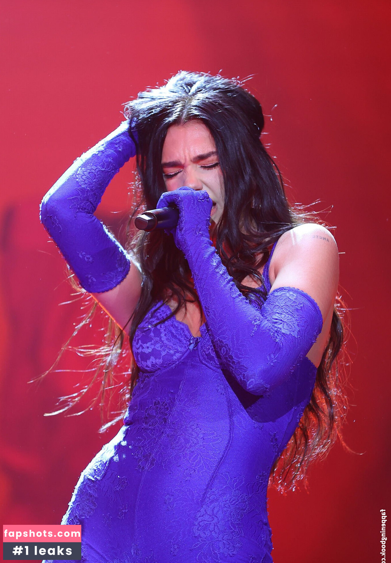 Dua Lipa gallery photo #4084
