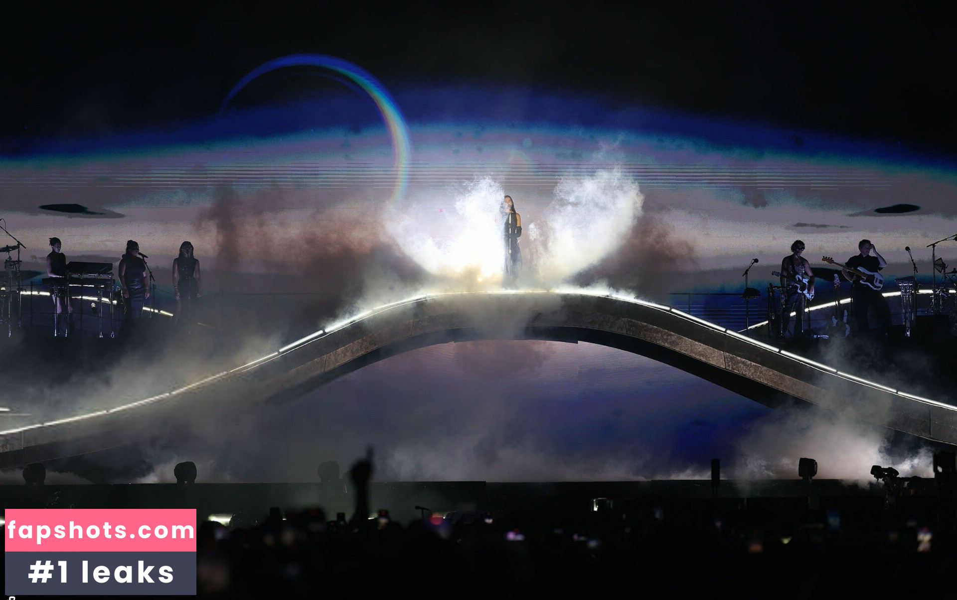 Dua Lipa gallery photo #42