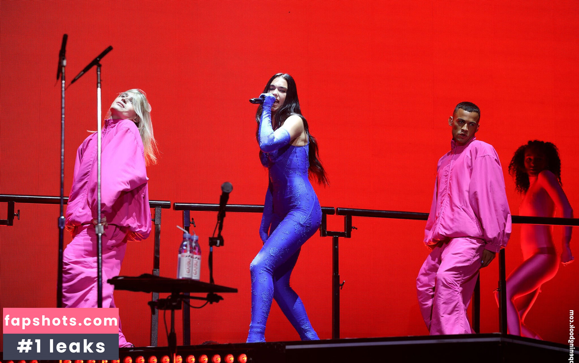 Dua Lipa gallery photo #4104