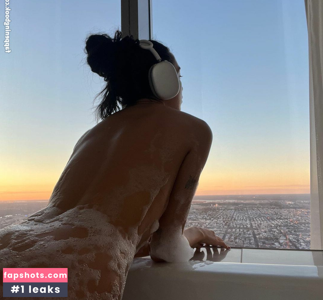 Dua Lipa gallery photo #4137