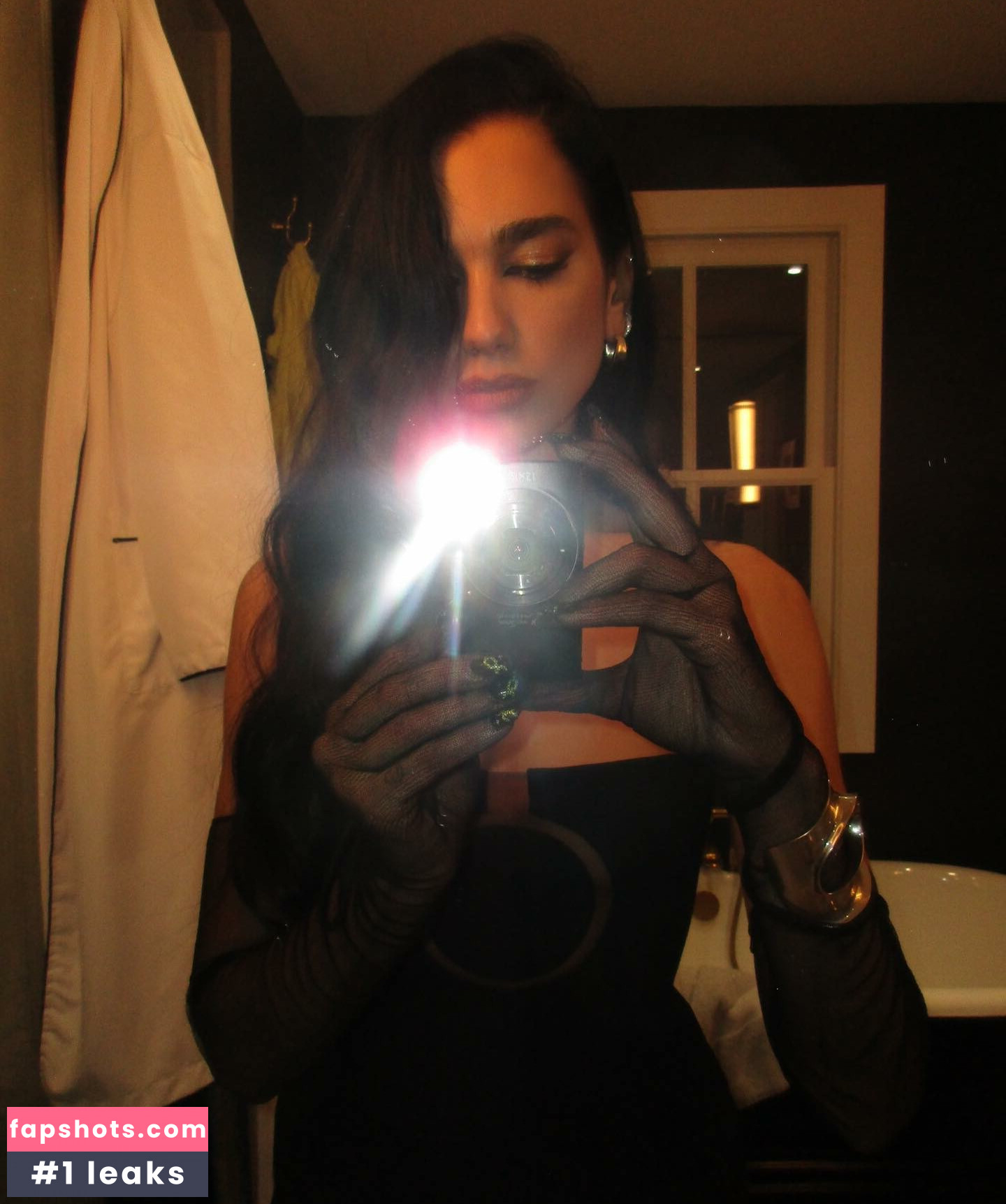 Dua Lipa gallery photo #4143