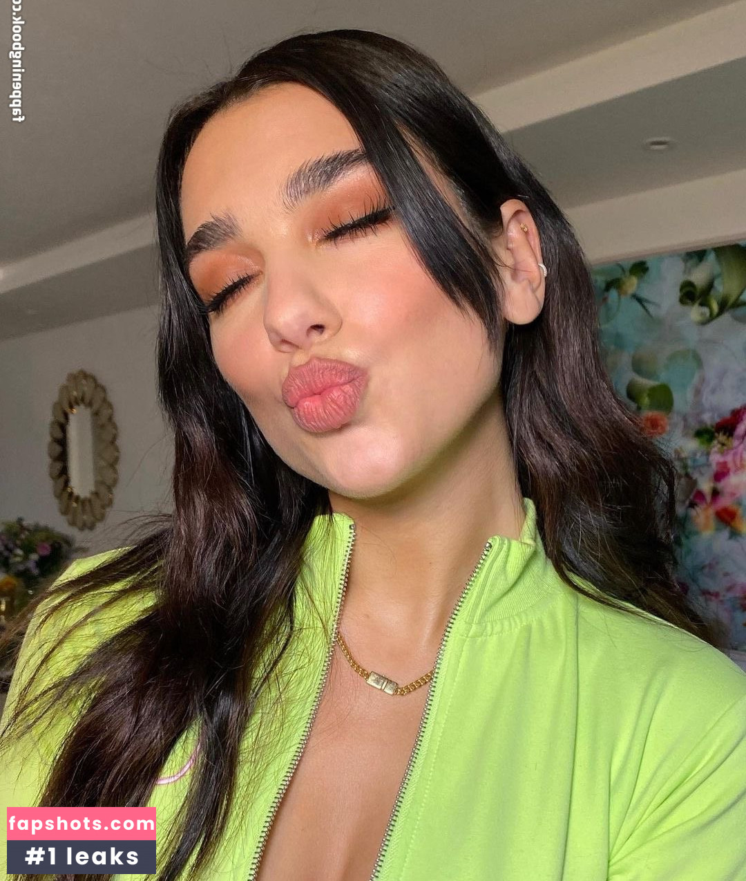 Dua Lipa gallery photo #4145