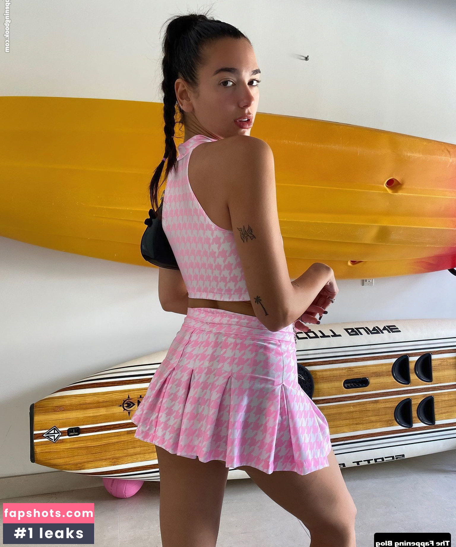 Dua Lipa gallery photo #4198