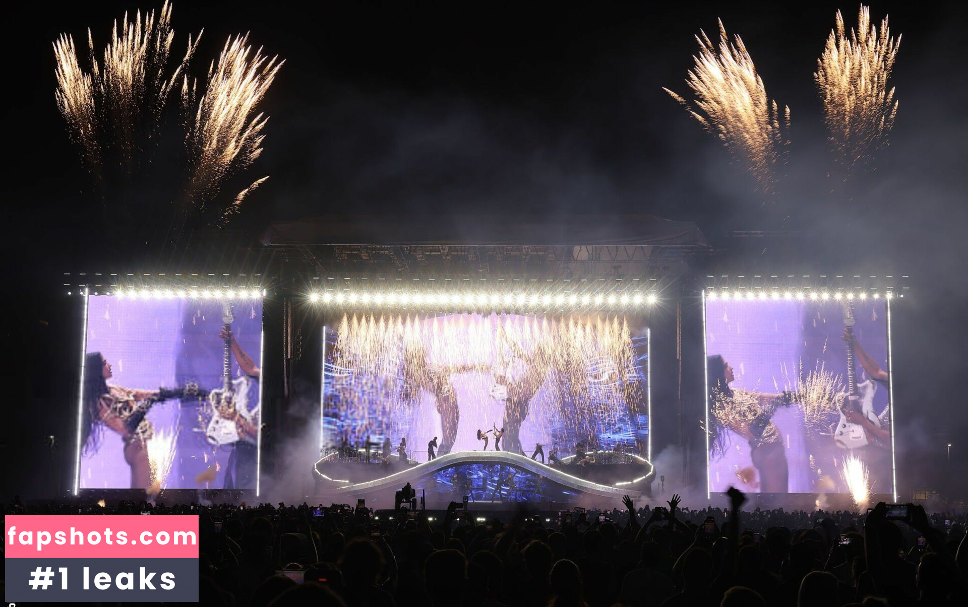 Dua Lipa gallery photo #43