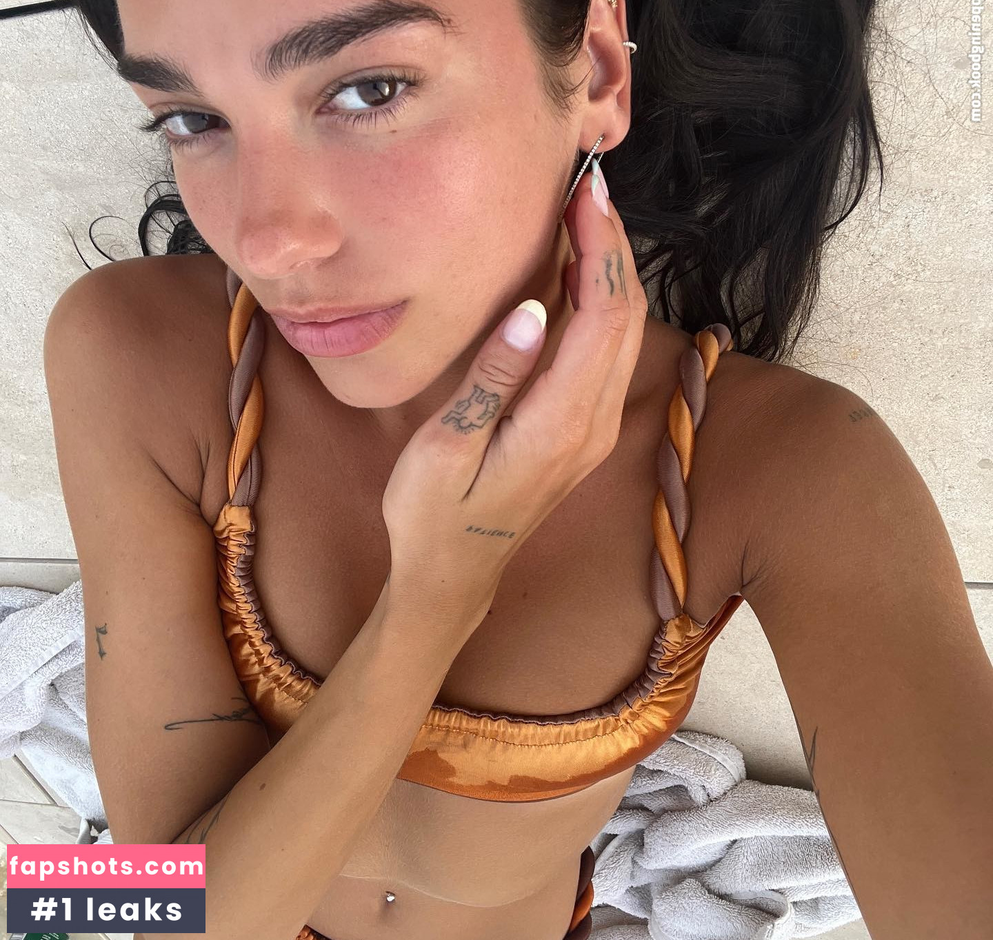 Dua Lipa gallery photo #4232
