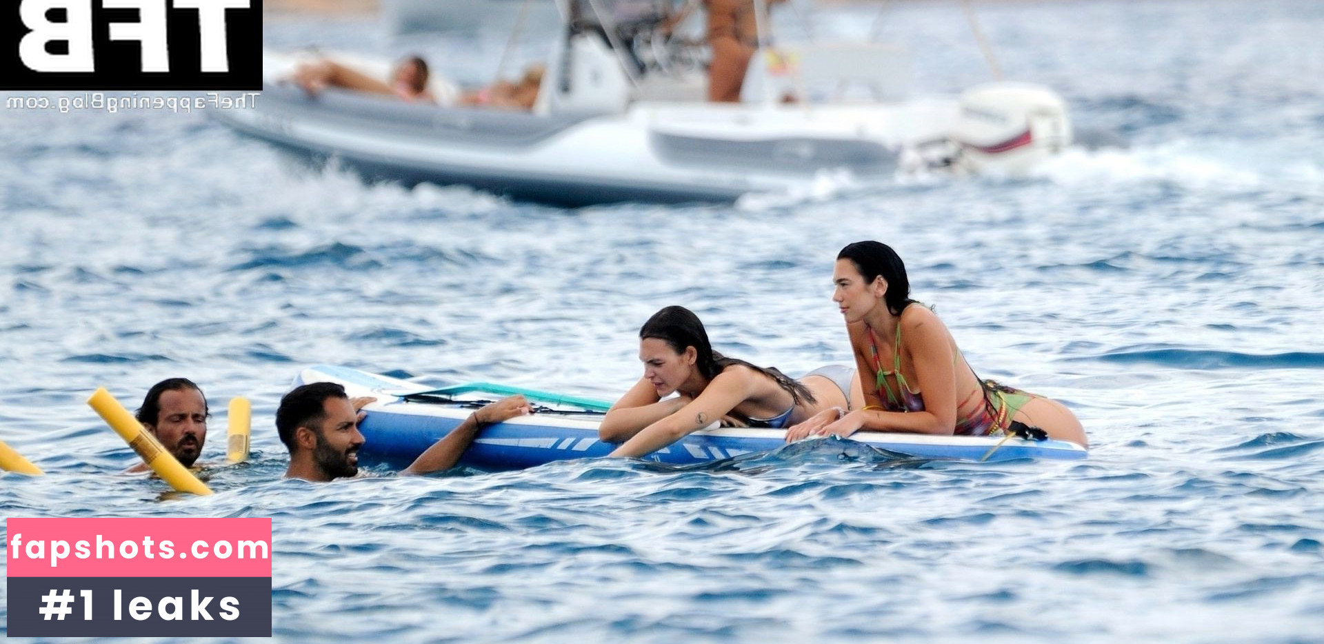 Dua Lipa gallery photo #4289