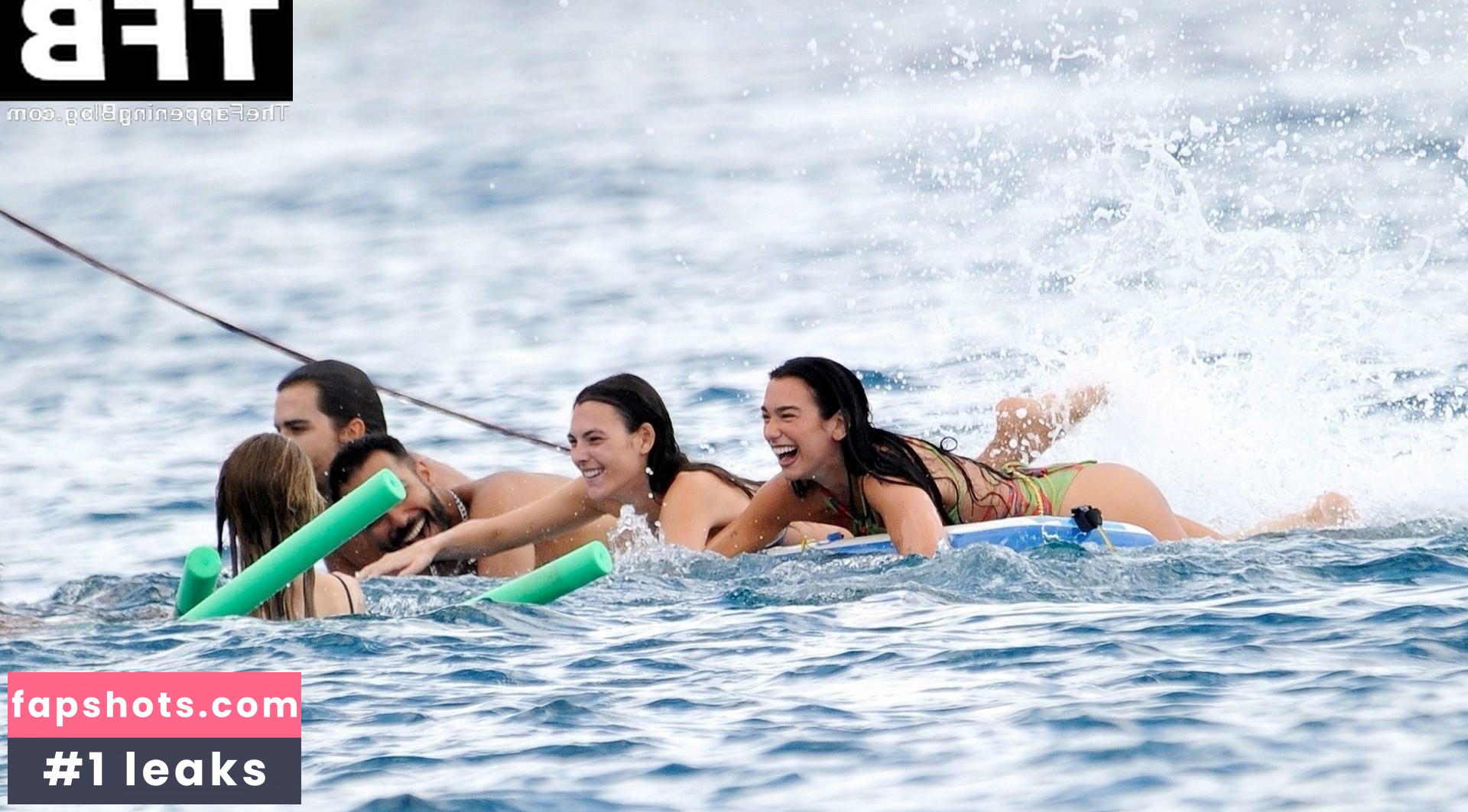 Dua Lipa gallery photo #4309