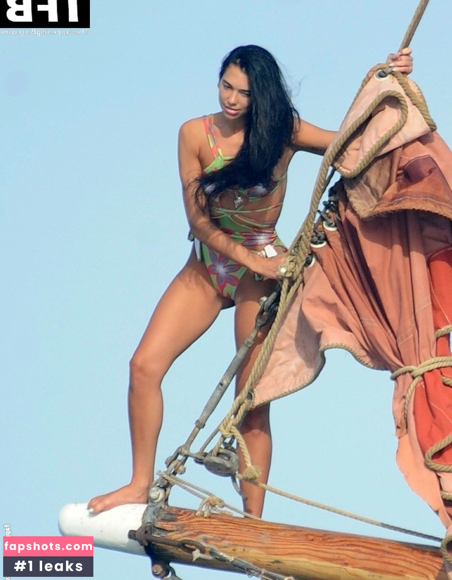 Dua Lipa gallery photo #4311