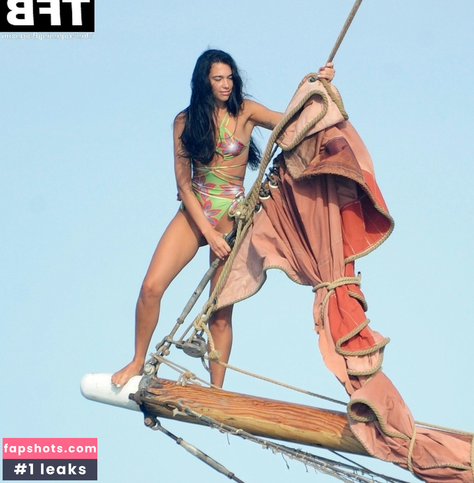 Dua Lipa gallery photo #4318