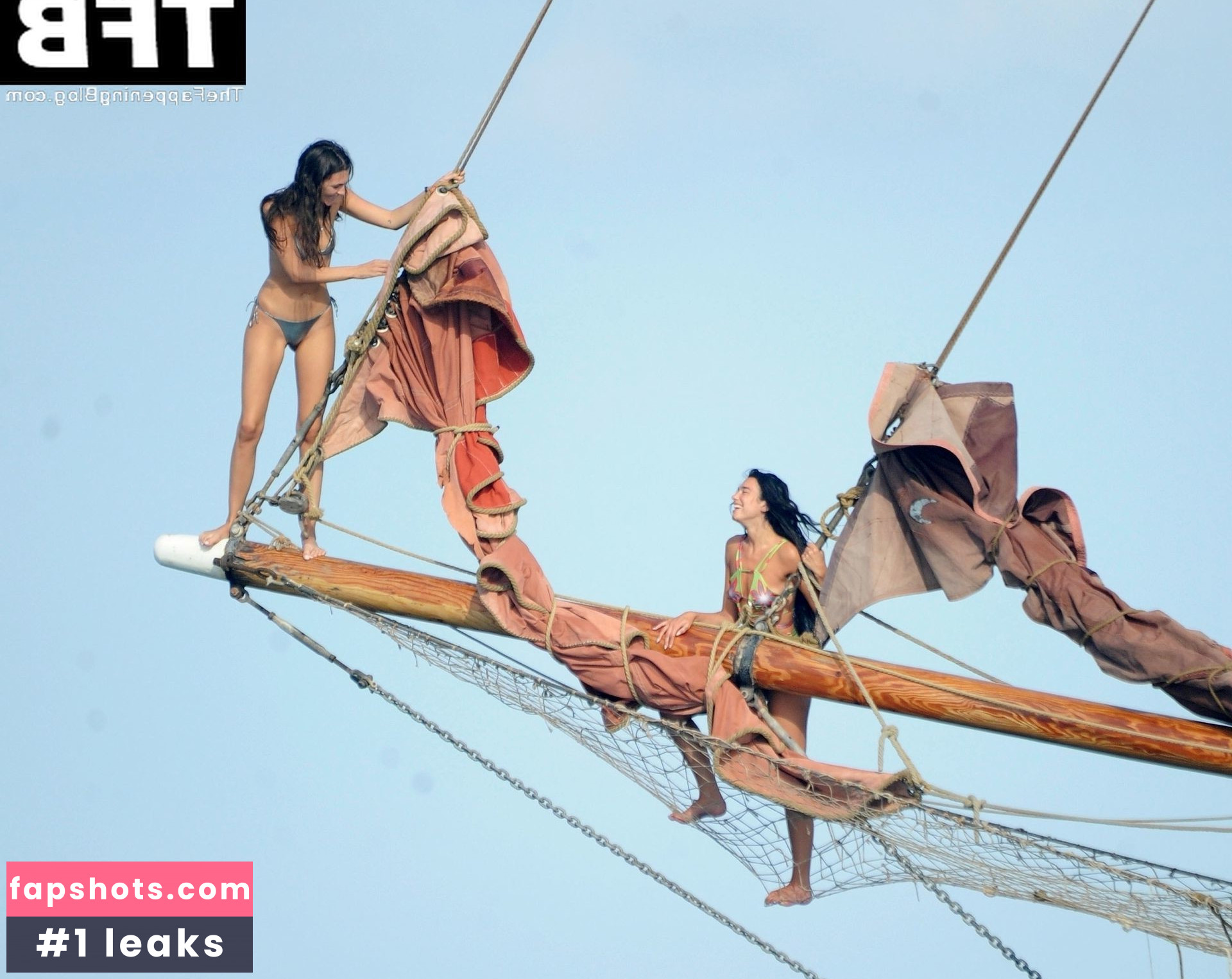 Dua Lipa gallery photo #4326