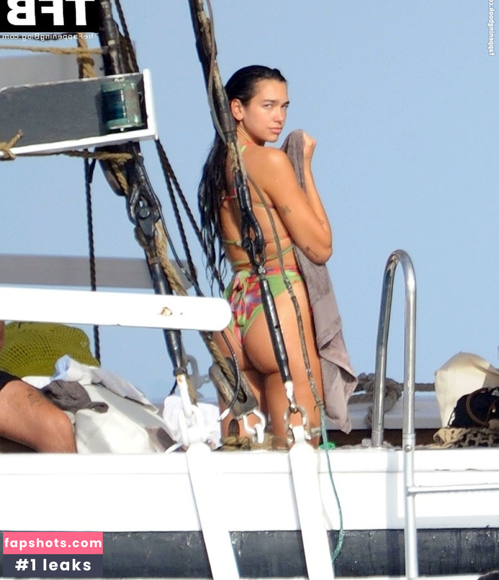 Dua Lipa gallery photo #4330