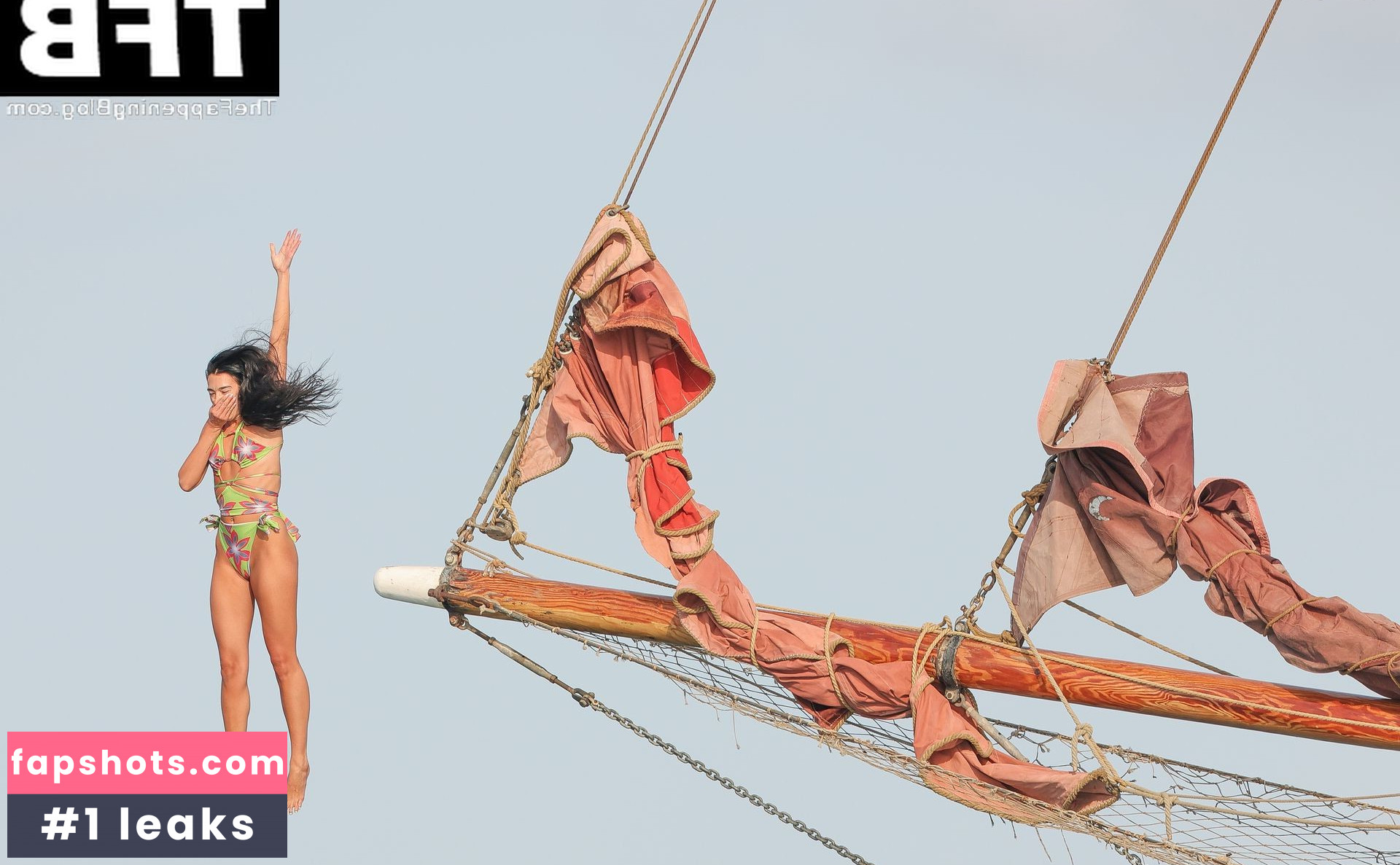 Dua Lipa gallery photo #4350