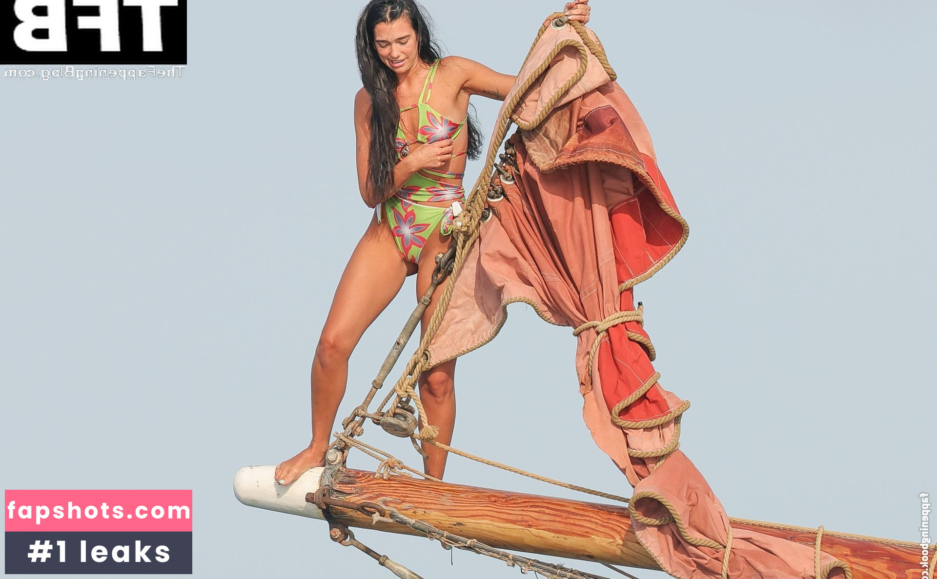 Dua Lipa gallery photo #4358