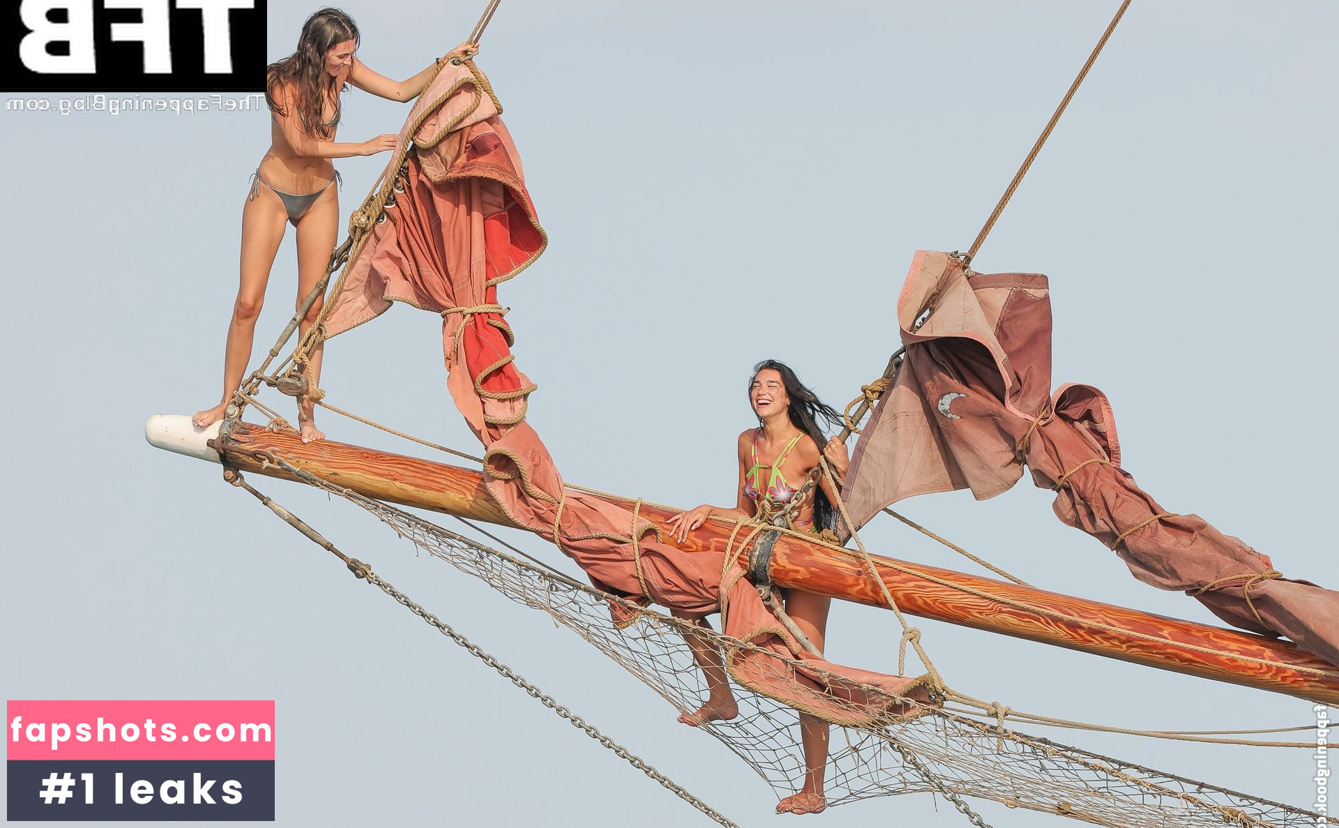 Dua Lipa gallery photo #4362