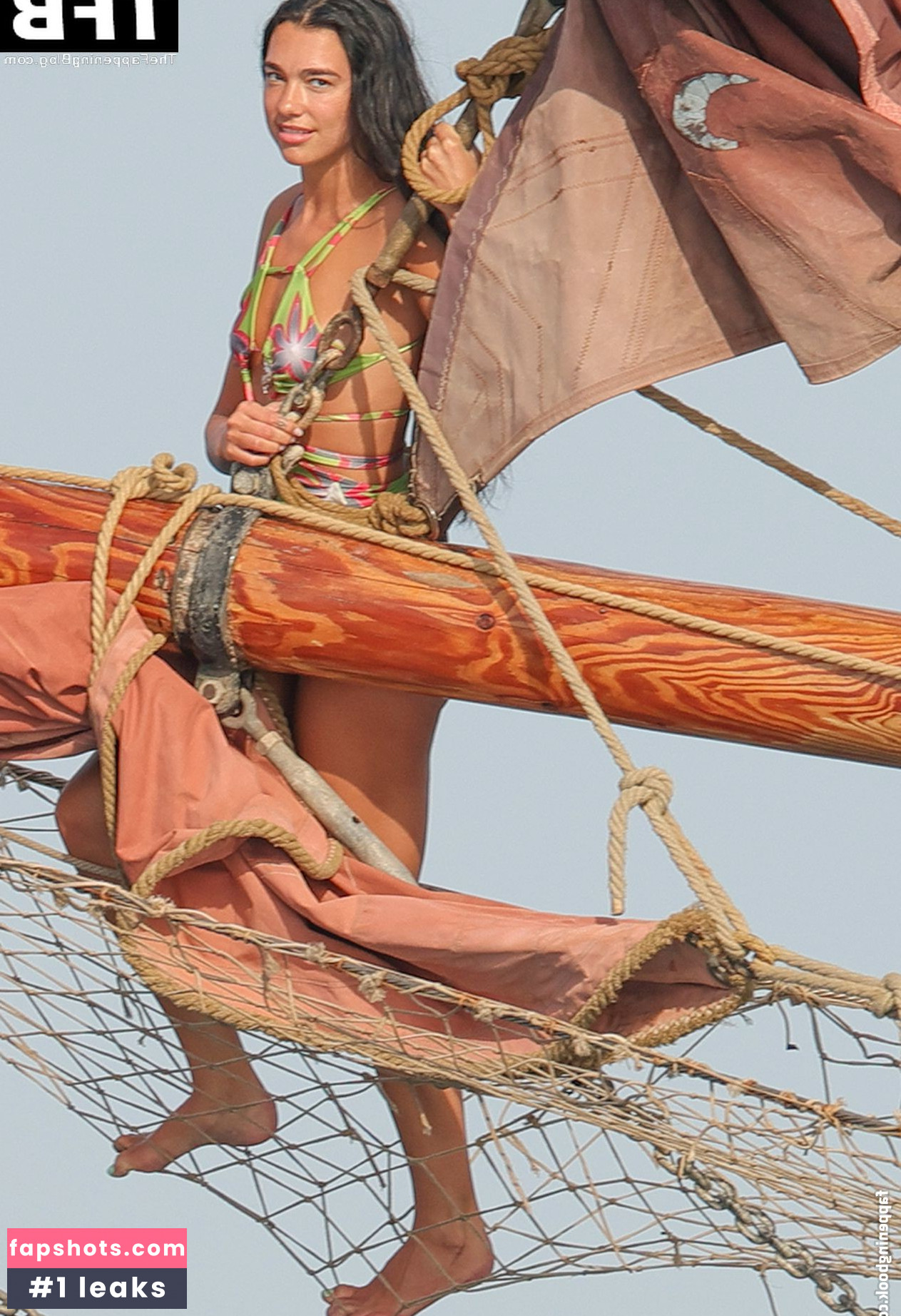 Dua Lipa gallery photo #4364