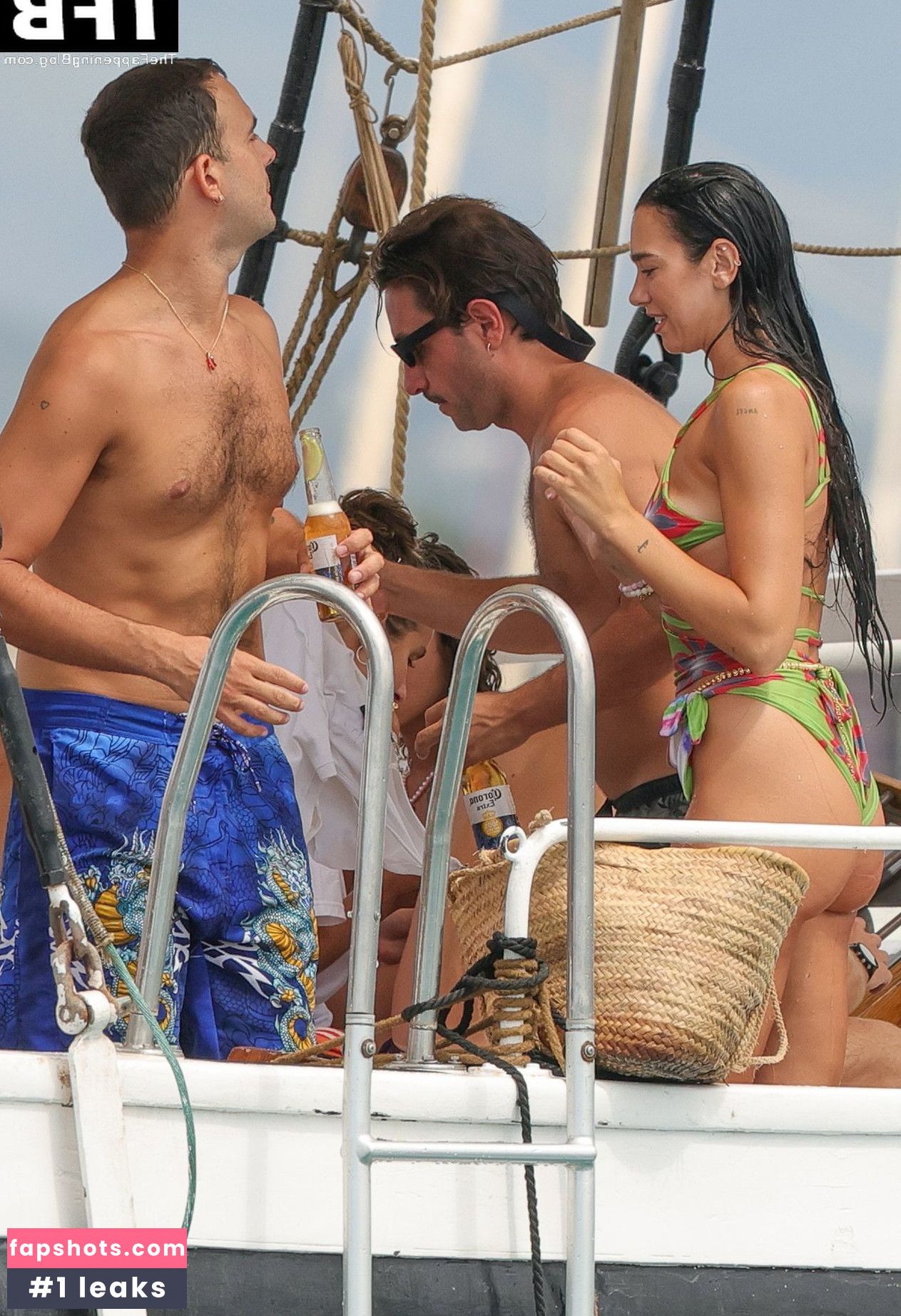 Dua Lipa gallery photo #4373