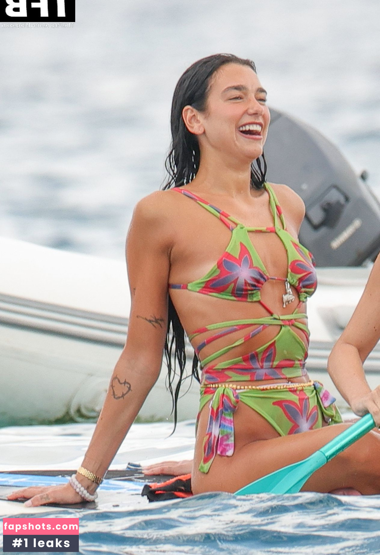 Dua Lipa gallery photo #4422