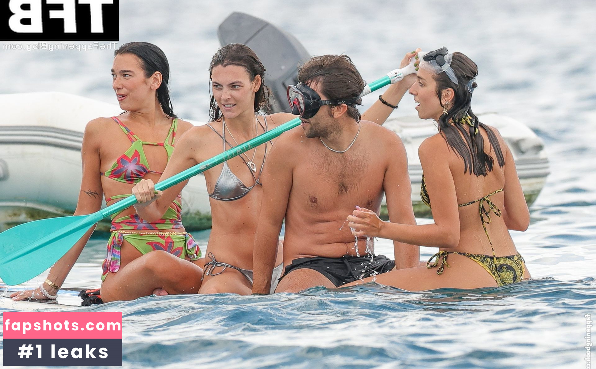 Dua Lipa gallery photo #4425