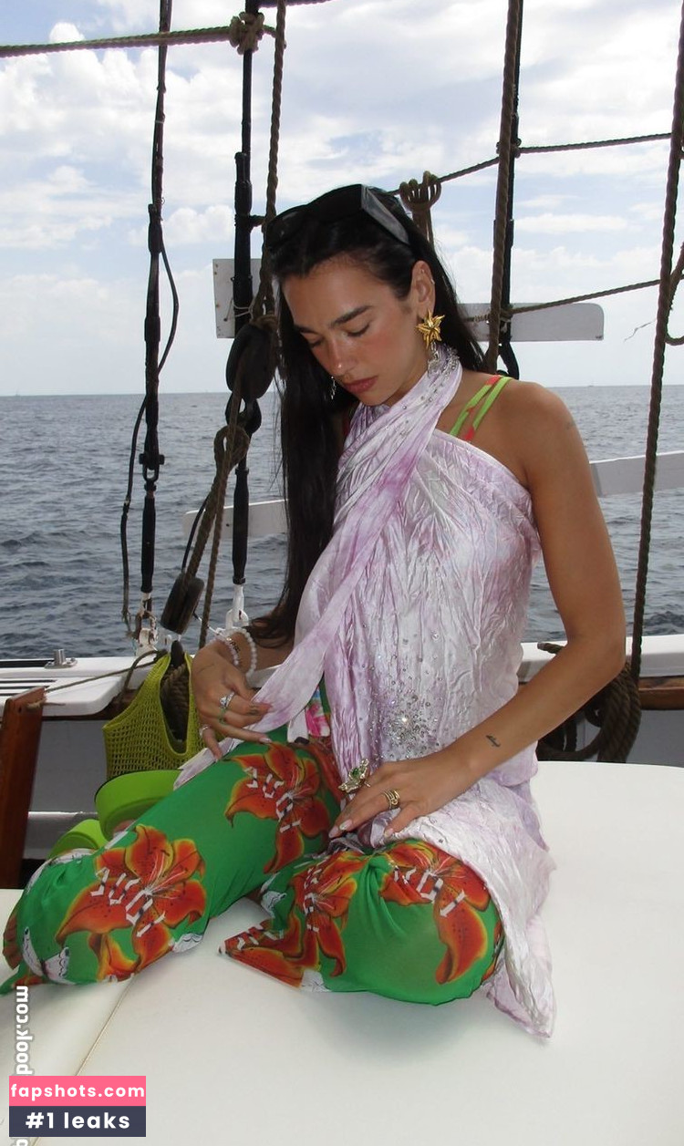 Dua Lipa gallery photo #4481