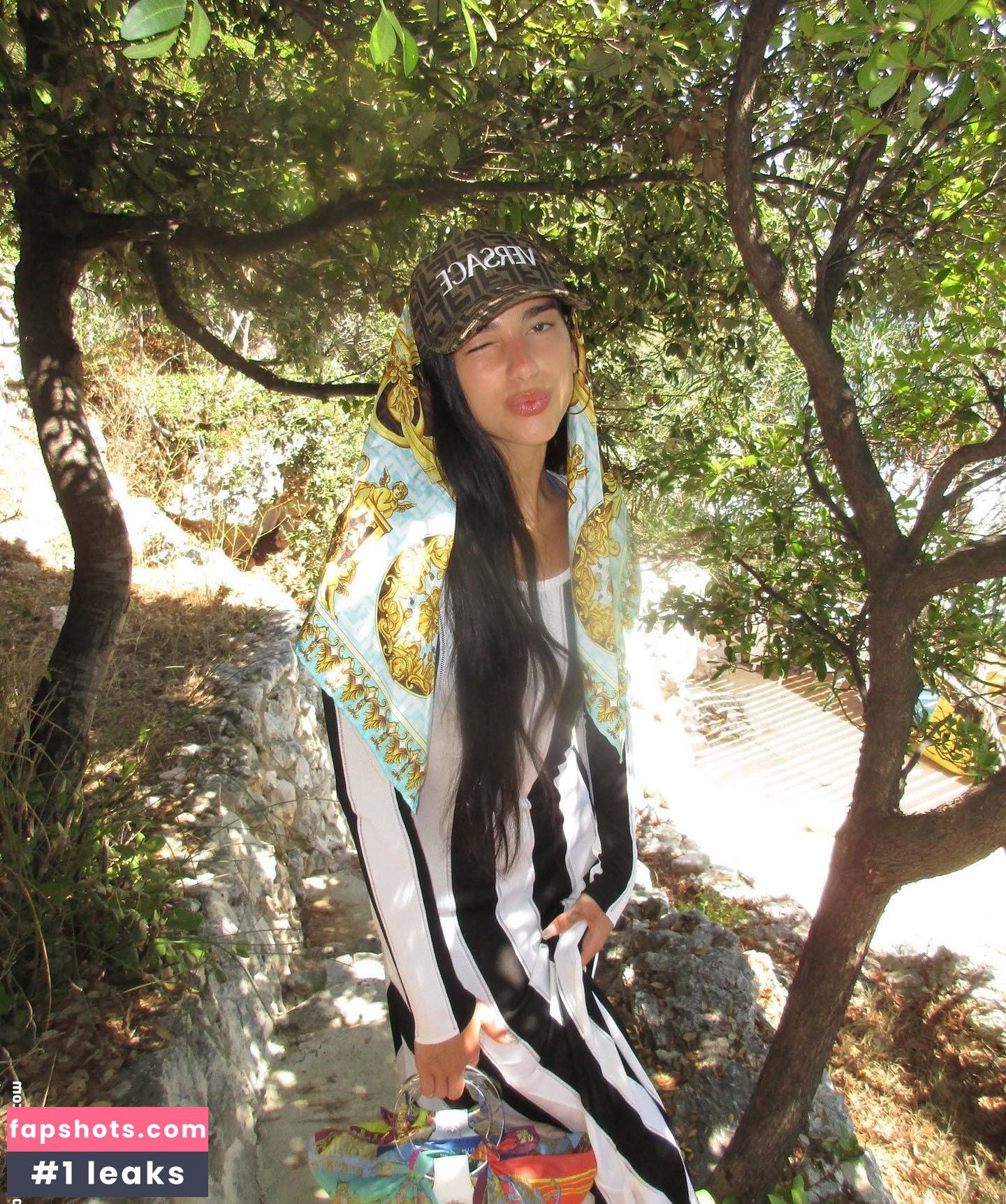 Dua Lipa gallery photo #4511