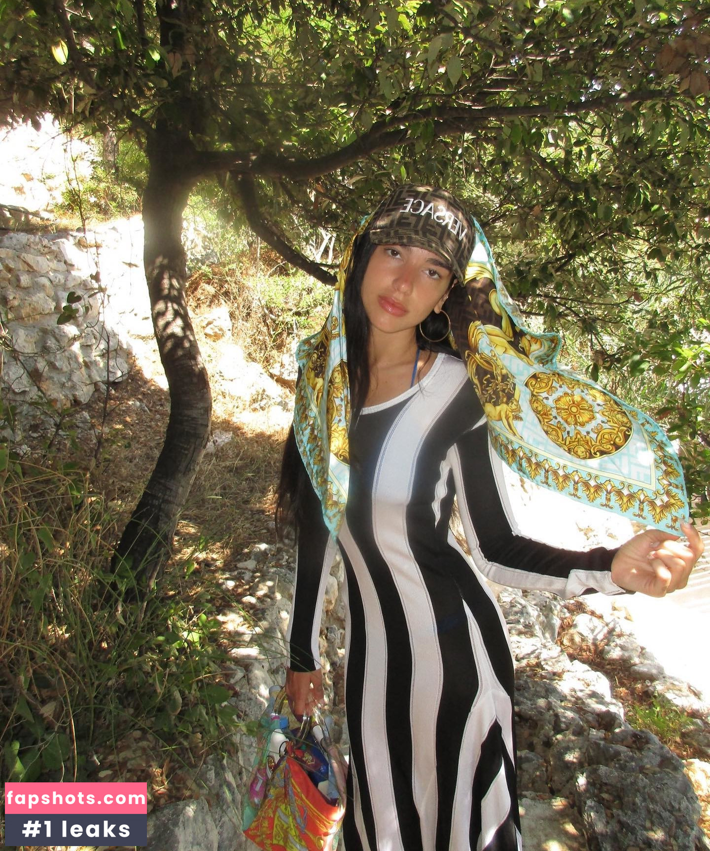 Dua Lipa gallery photo #4512