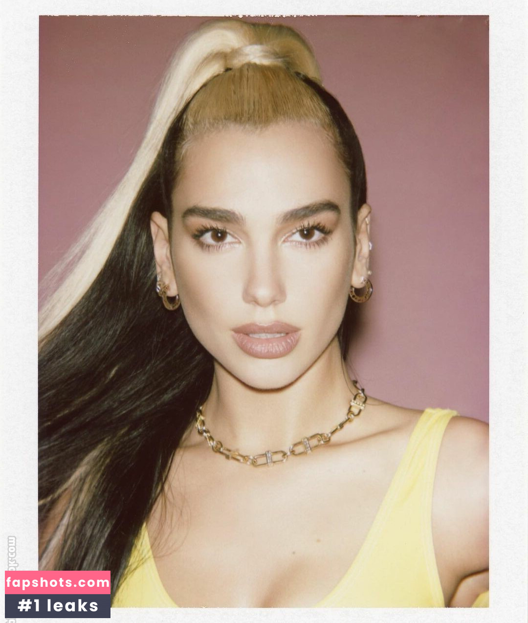 Dua Lipa gallery photo #4545