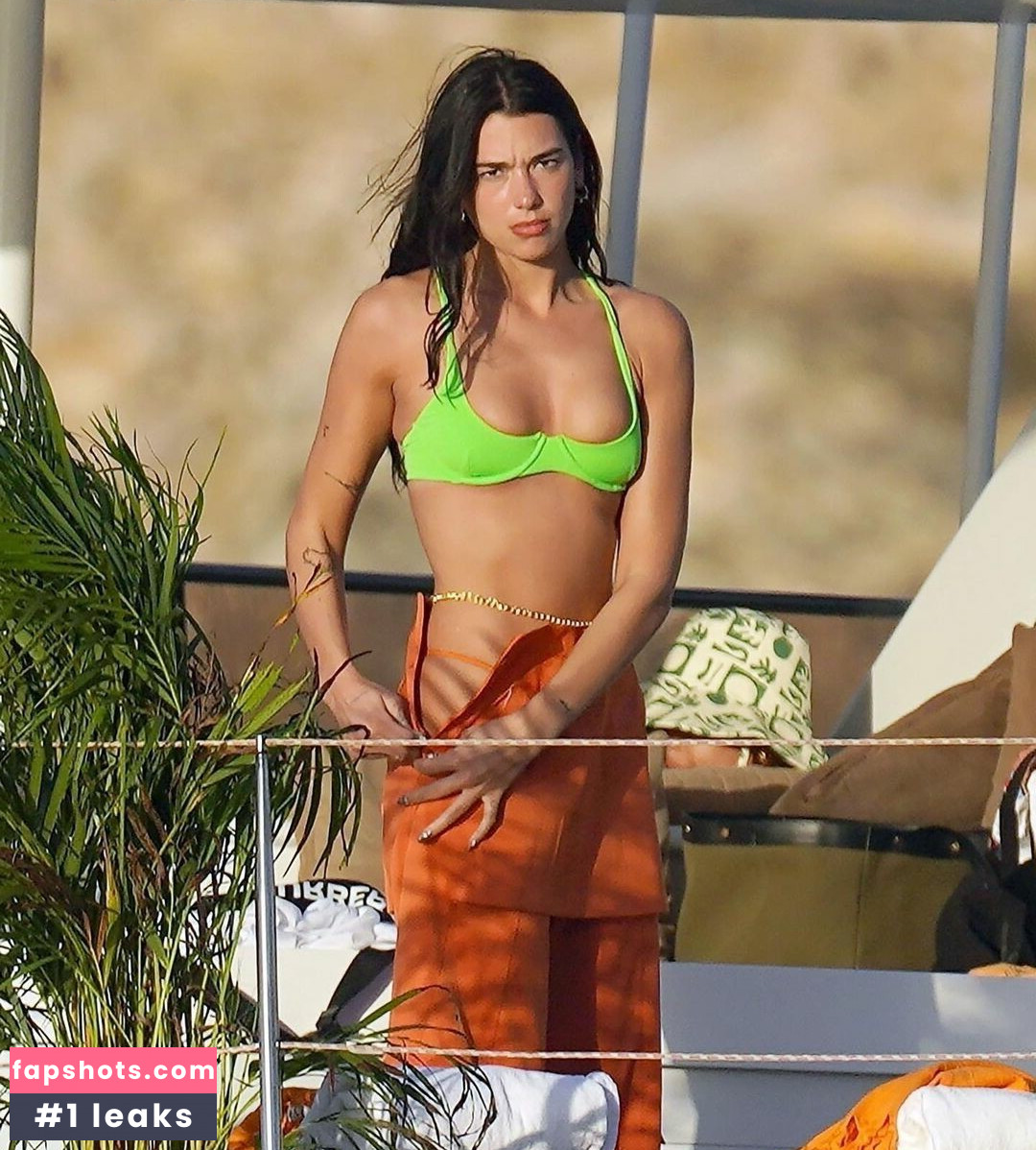 Dua Lipa gallery photo #4573