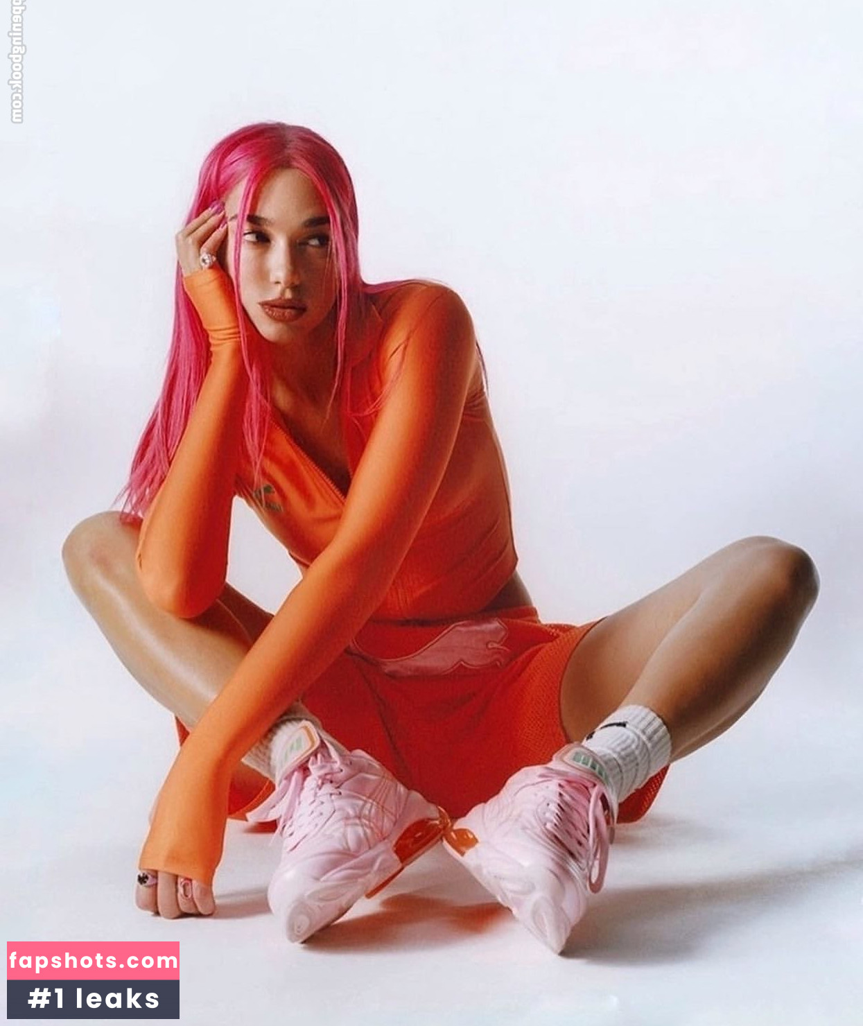 Dua Lipa gallery photo #4589