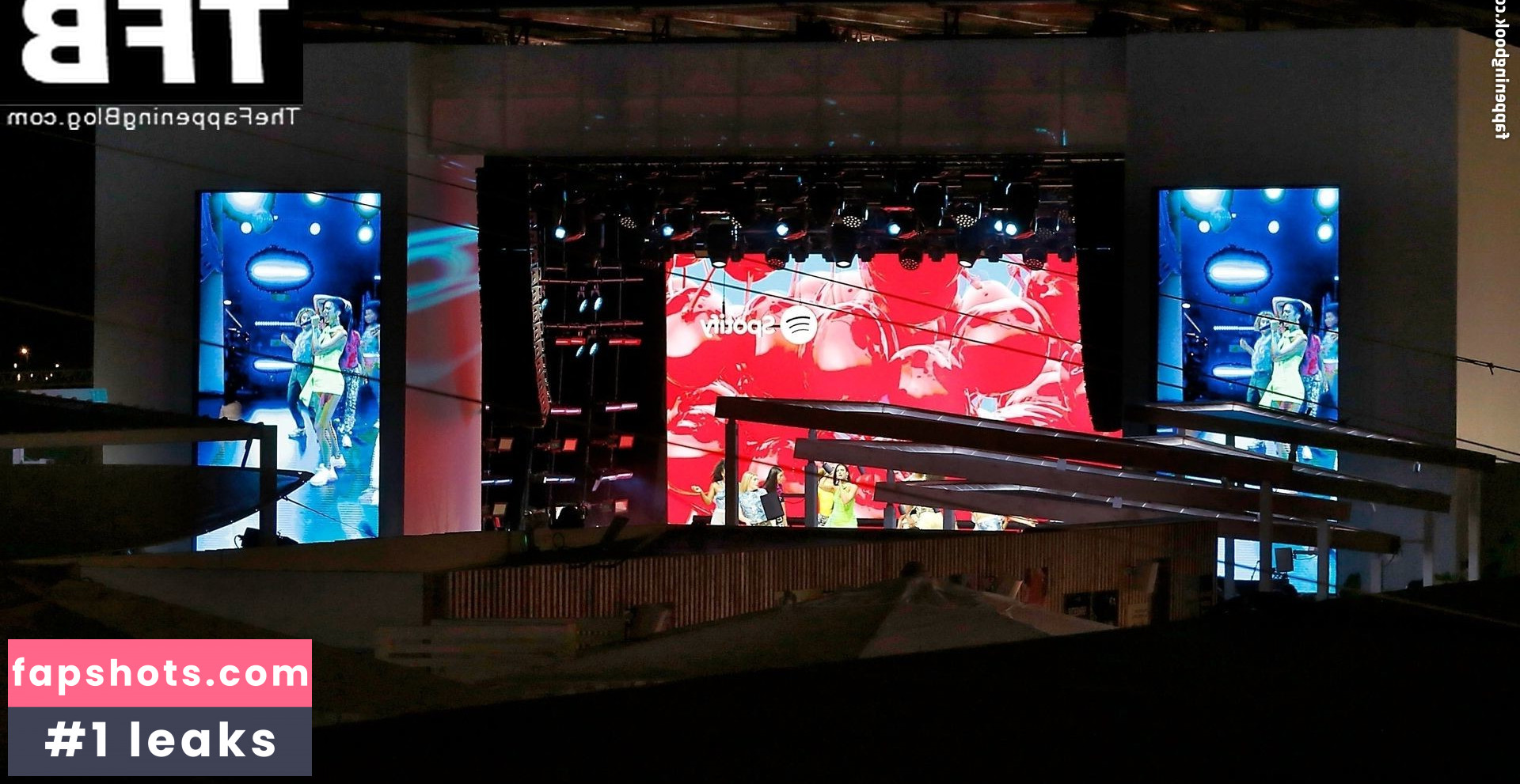 Dua Lipa gallery photo #4616