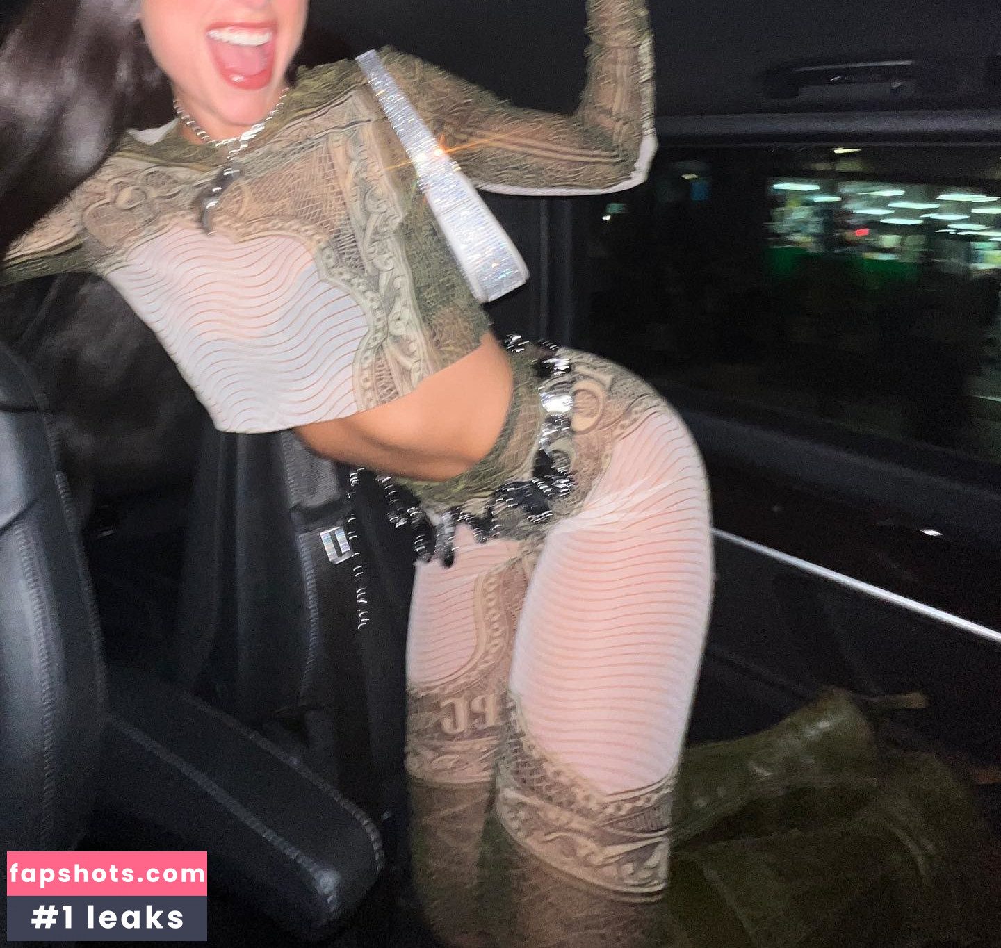 Dua Lipa gallery photo #4650