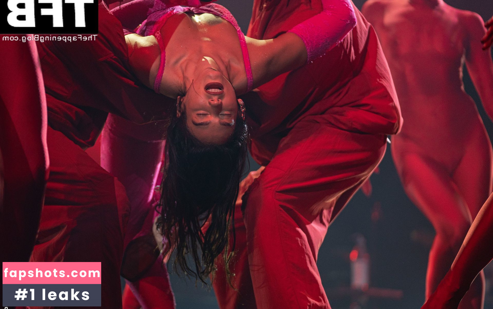 Dua Lipa gallery photo #4705