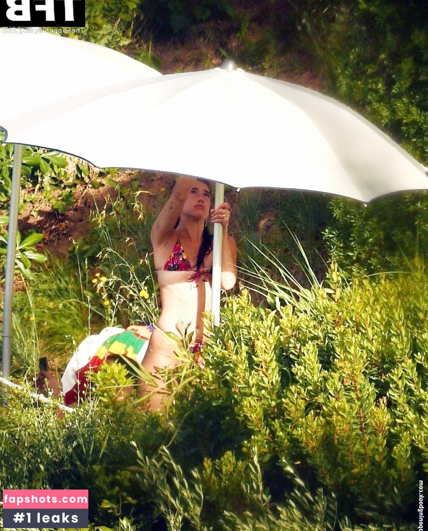 Dua Lipa gallery photo #4713