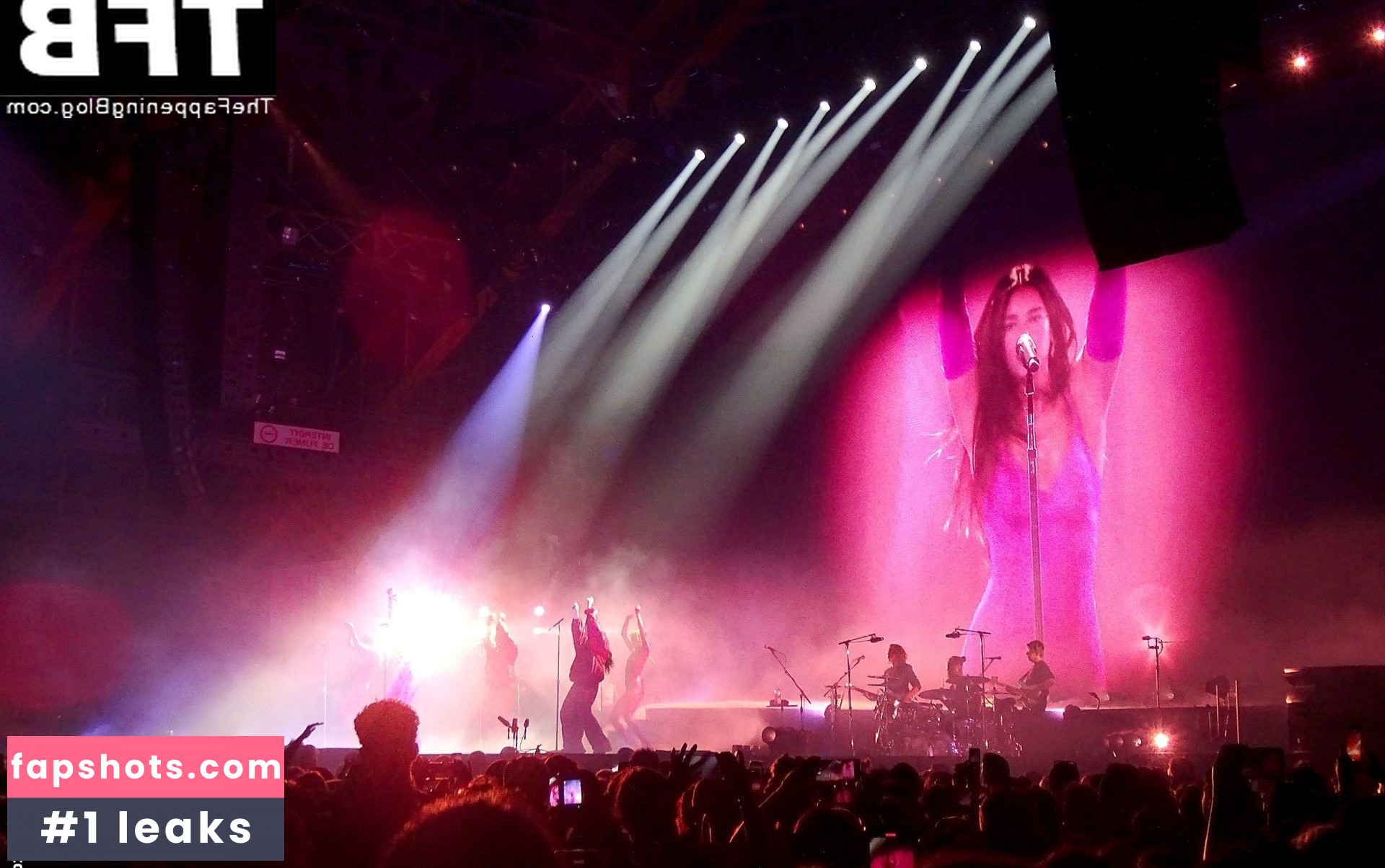 Dua Lipa gallery photo #4747