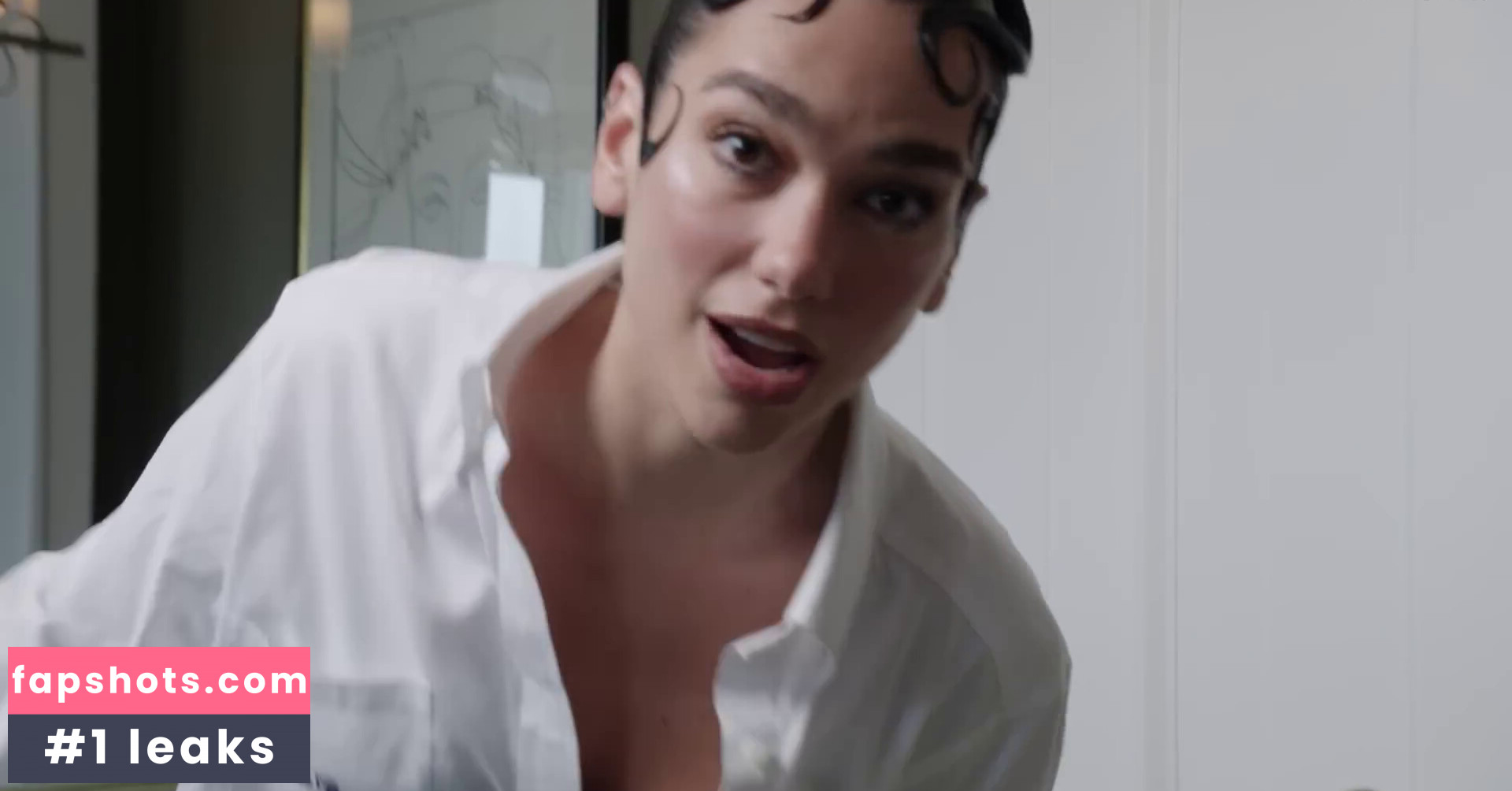 Dua Lipa gallery photo #486