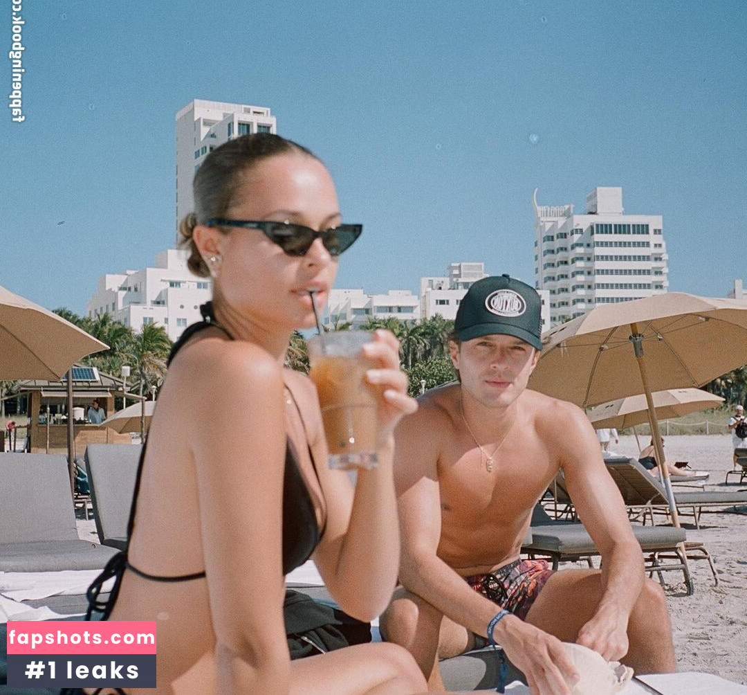 Dua Lipa gallery photo #4889