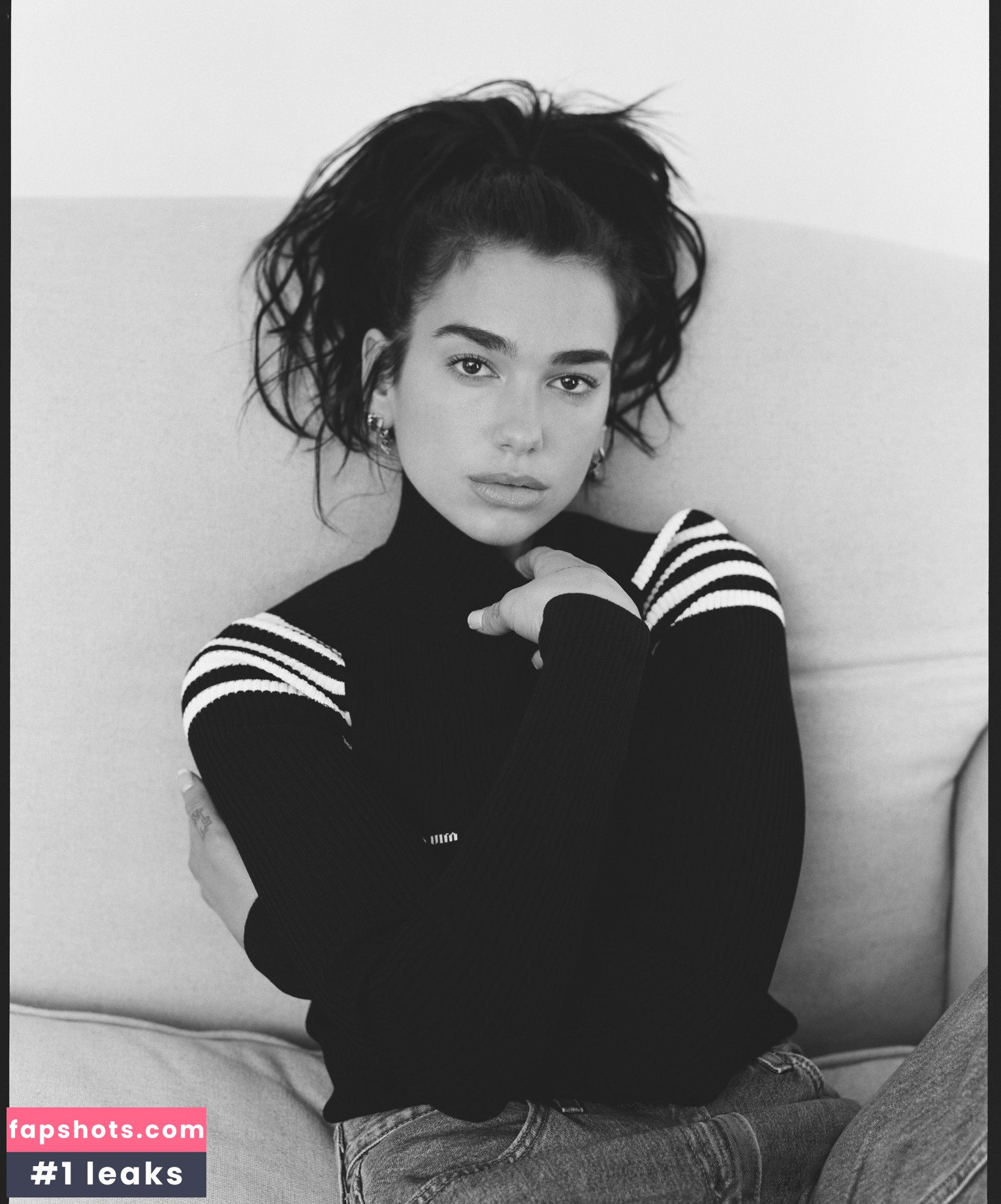 Dua Lipa gallery photo #4892