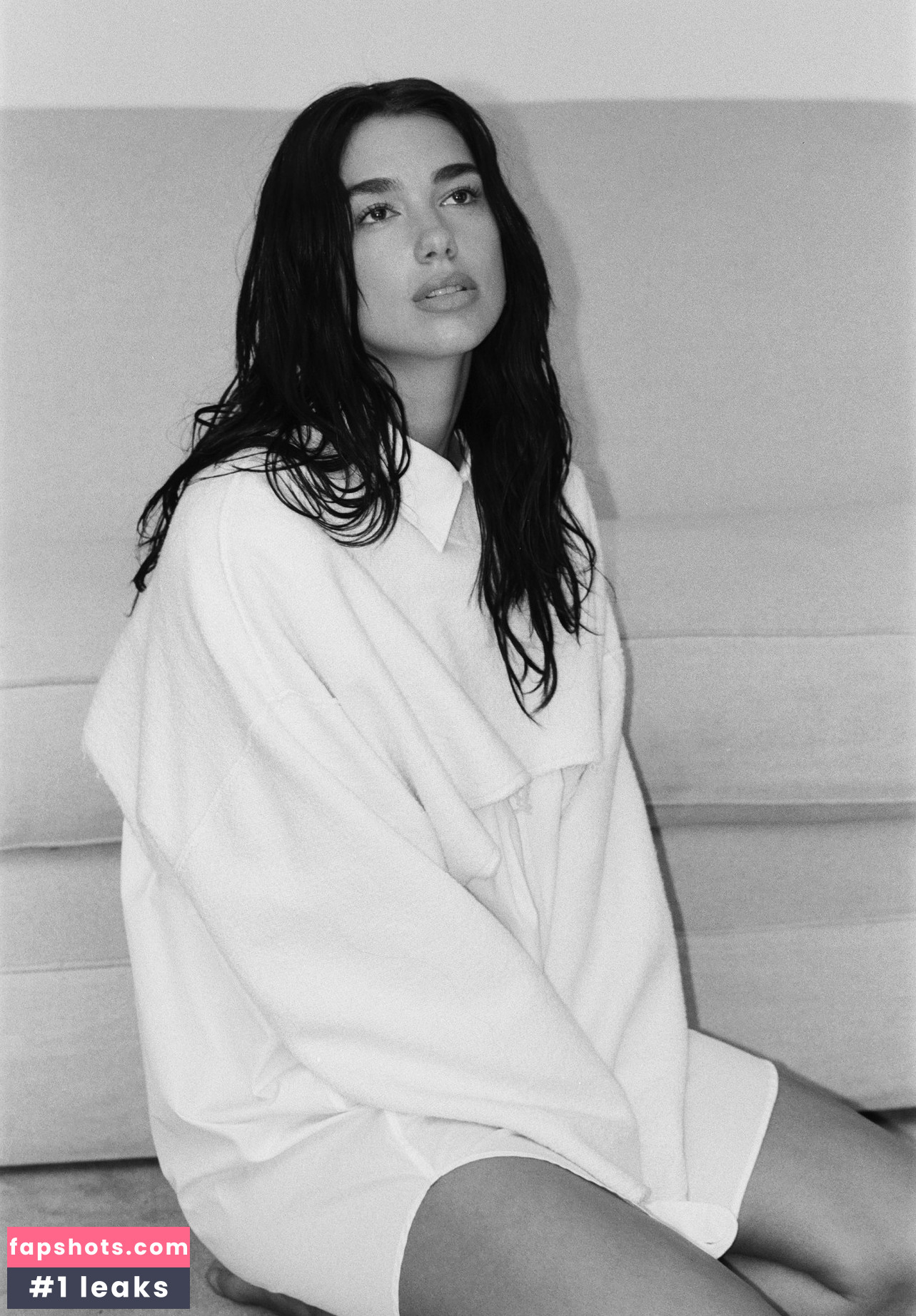 Dua Lipa gallery photo #4896