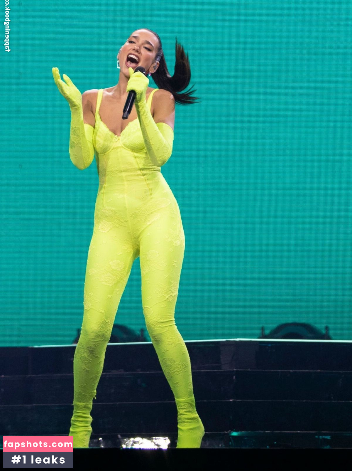 Dua Lipa gallery photo #4915