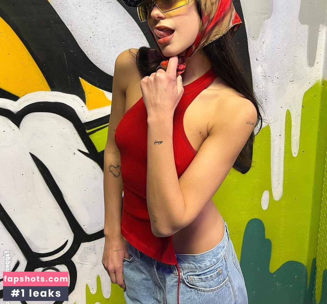 Dua Lipa gallery photo #4979