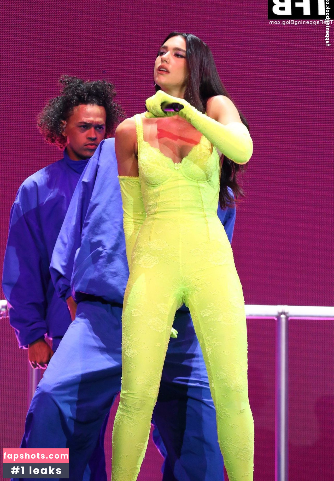 Dua Lipa gallery photo #5015