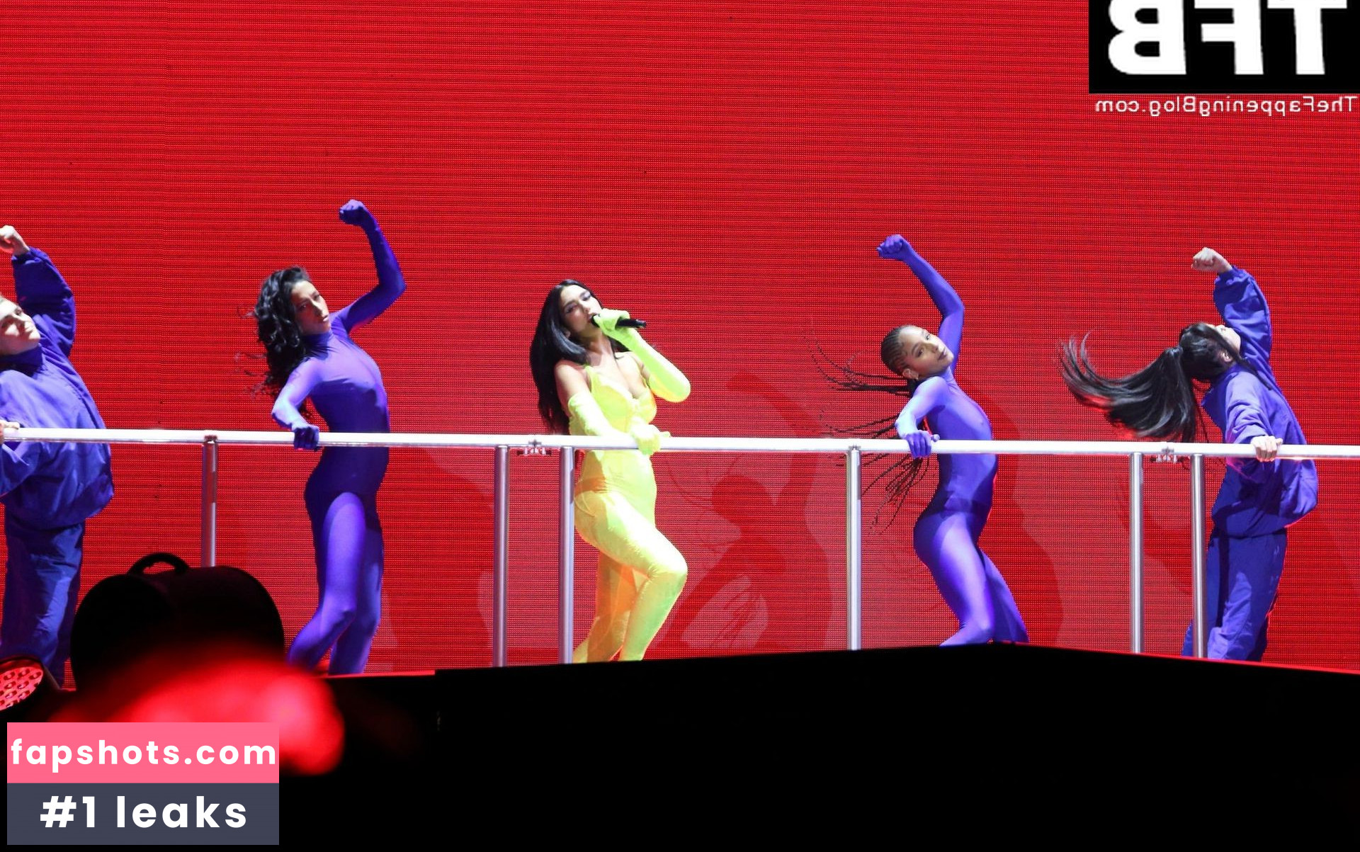 Dua Lipa gallery photo #5027