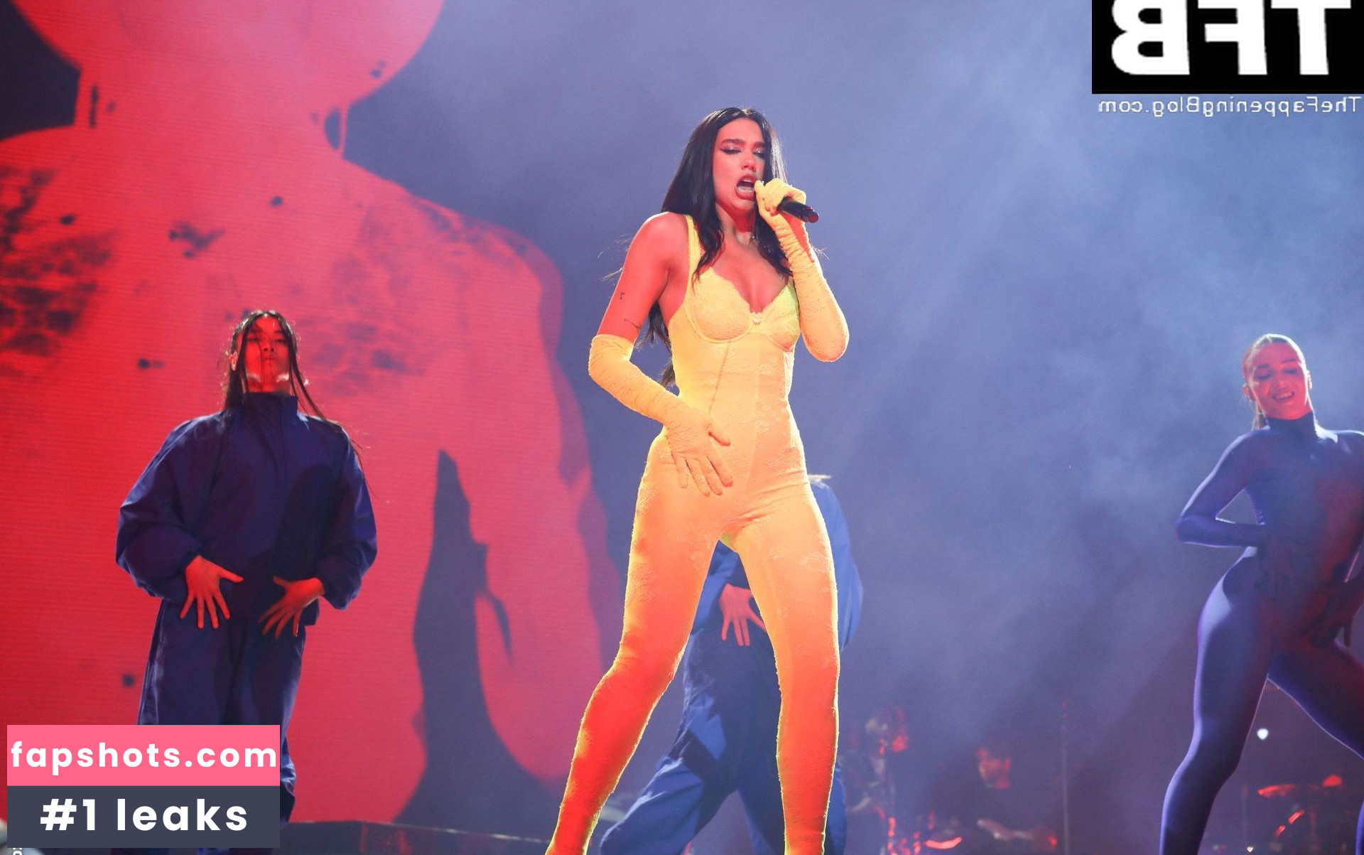 Dua Lipa gallery photo #5043