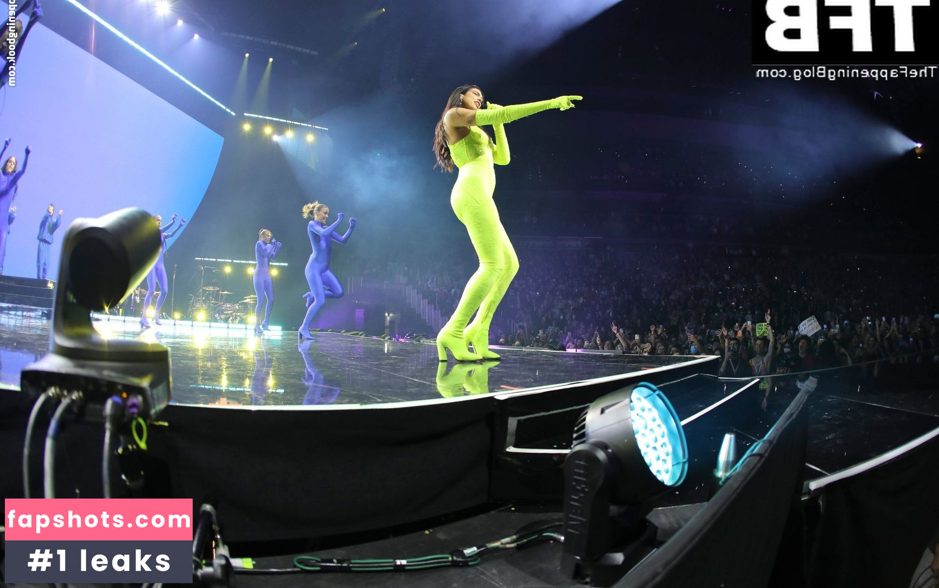 Dua Lipa gallery photo #5055