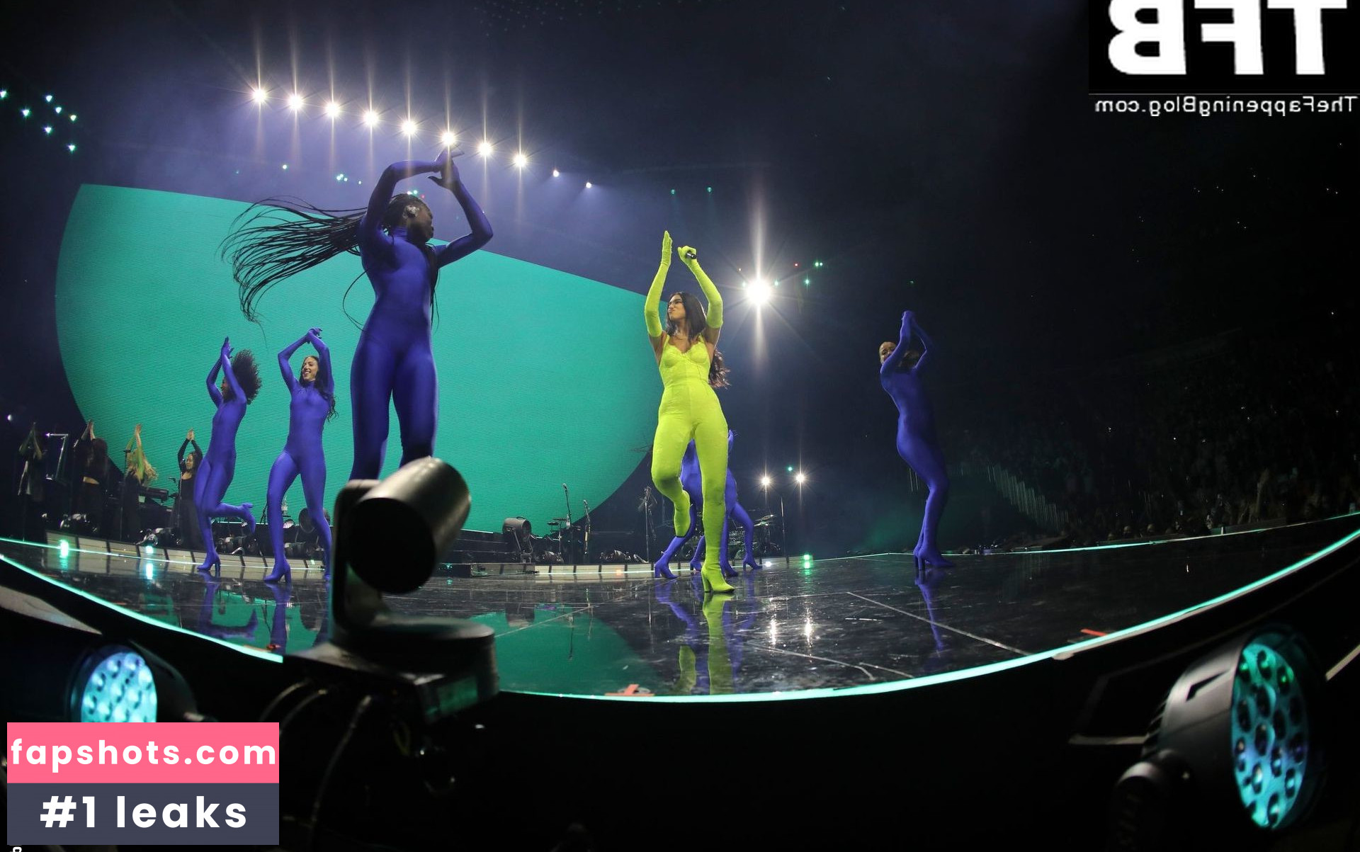 Dua Lipa gallery photo #5058