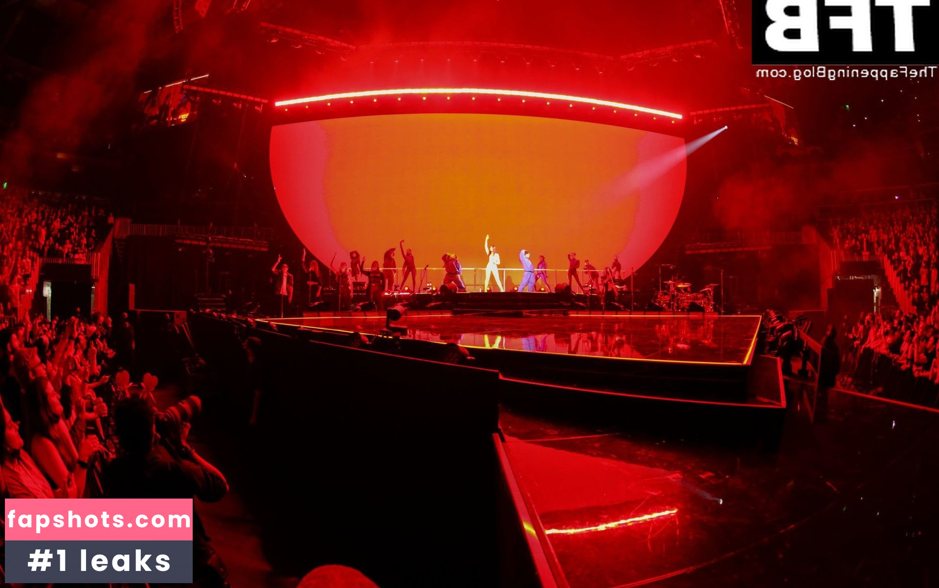 Dua Lipa gallery photo #5061