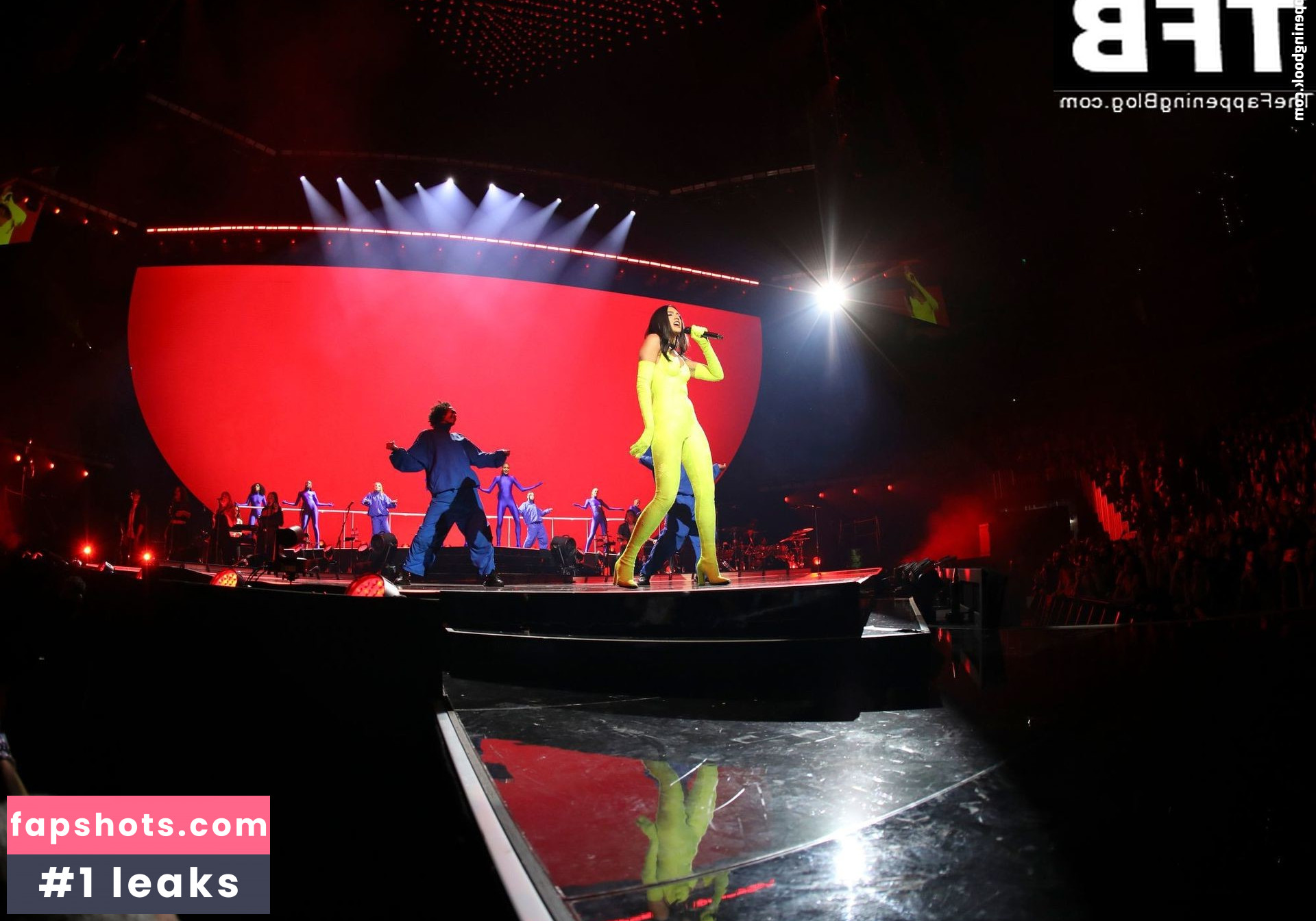 Dua Lipa gallery photo #5064