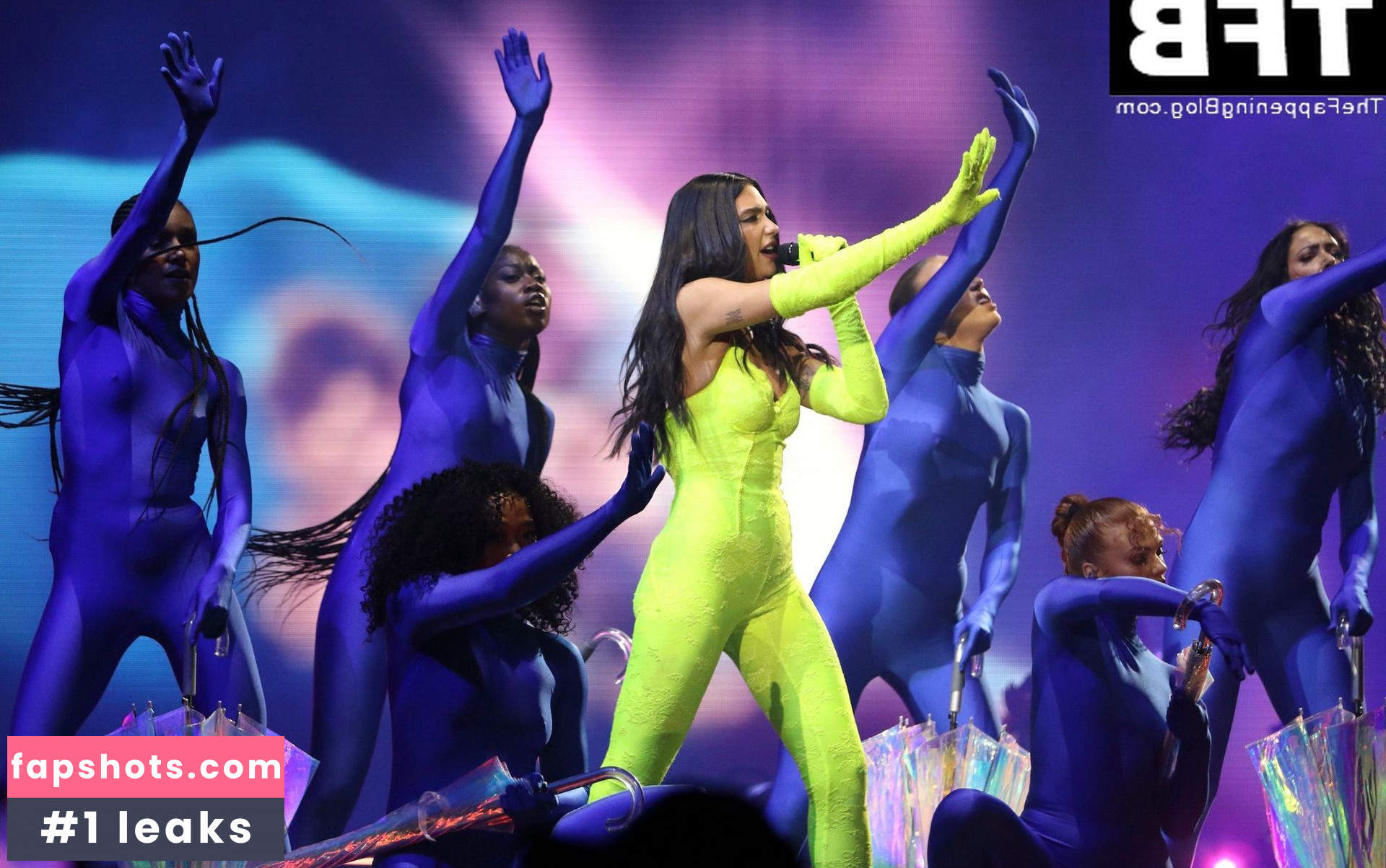 Dua Lipa gallery photo #5082