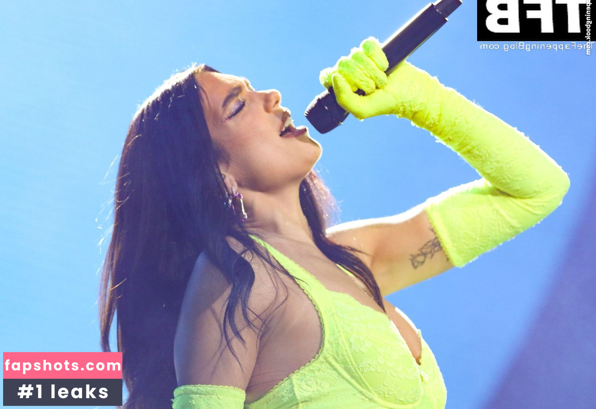 Dua Lipa gallery photo #5099