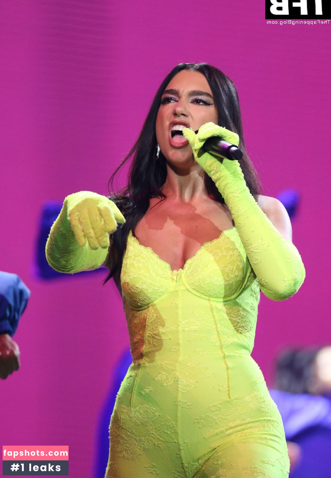 Dua Lipa gallery photo #5102